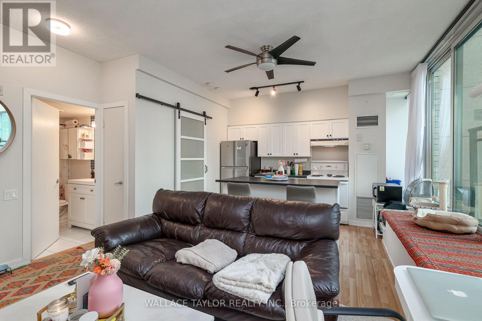 610 - 50 Camden Street, Toronto, Ontario  M5V 3N1 - Photo 11 - C13043074