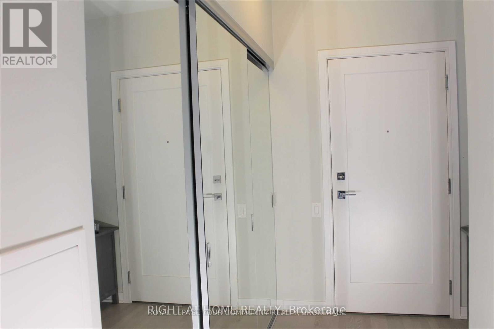 1203 - 57 St. Joseph Street, Toronto, Ontario  M5S 0C5 - Photo 19 - C13043088