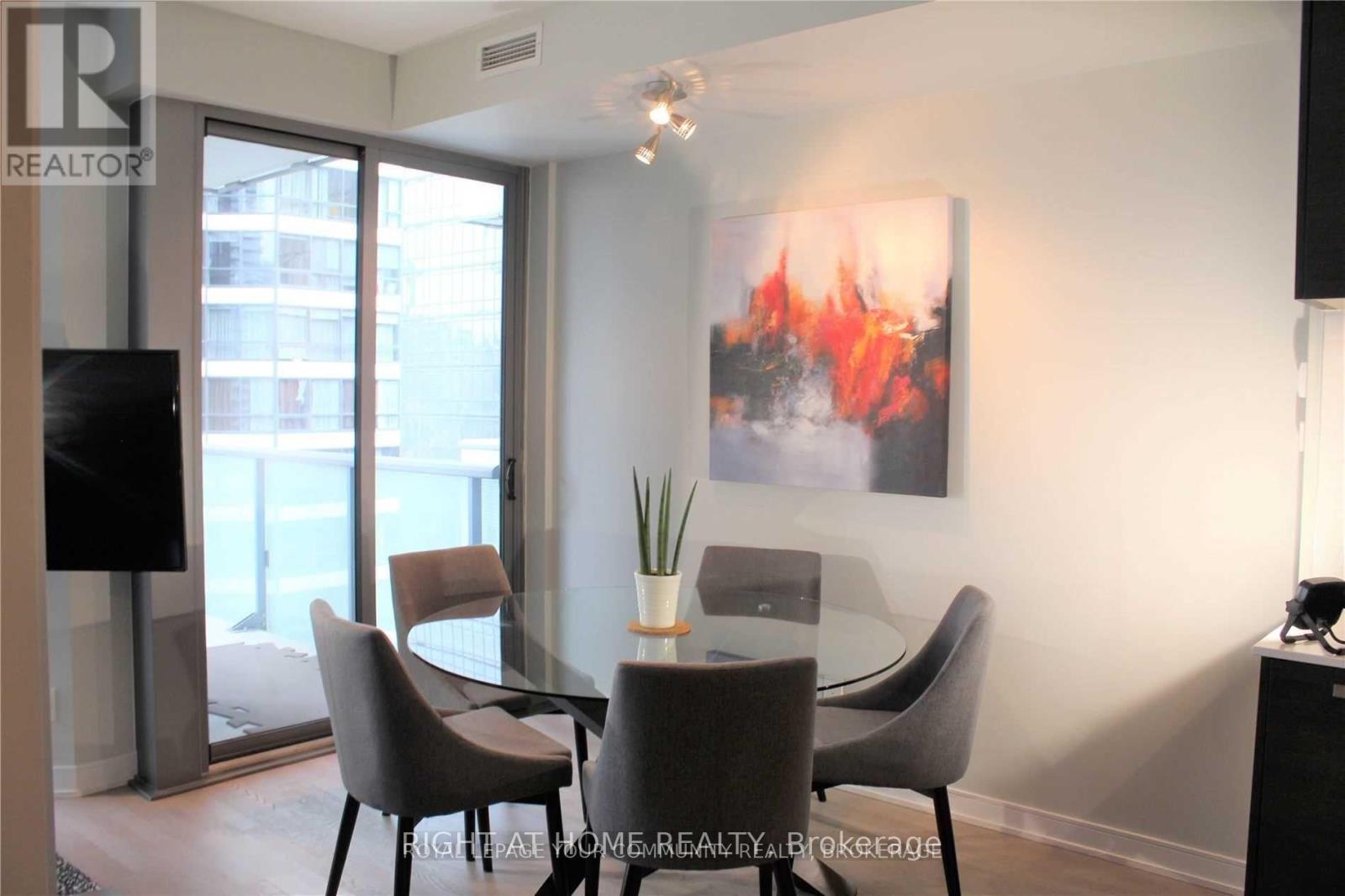 1203 - 57 St. Joseph Street, Toronto, Ontario  M5S 0C5 - Photo 6 - C13043088