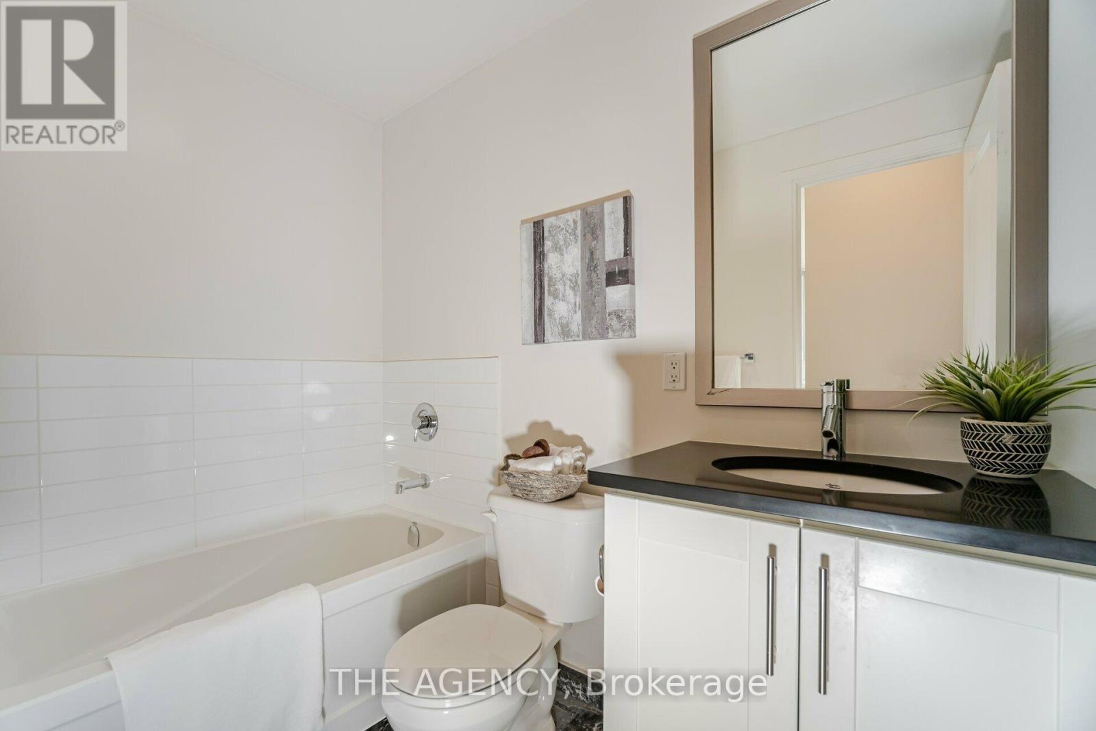 105 - 825 Church Street, Toronto, Ontario  M4W 3Z4 - Photo 23 - C13043172