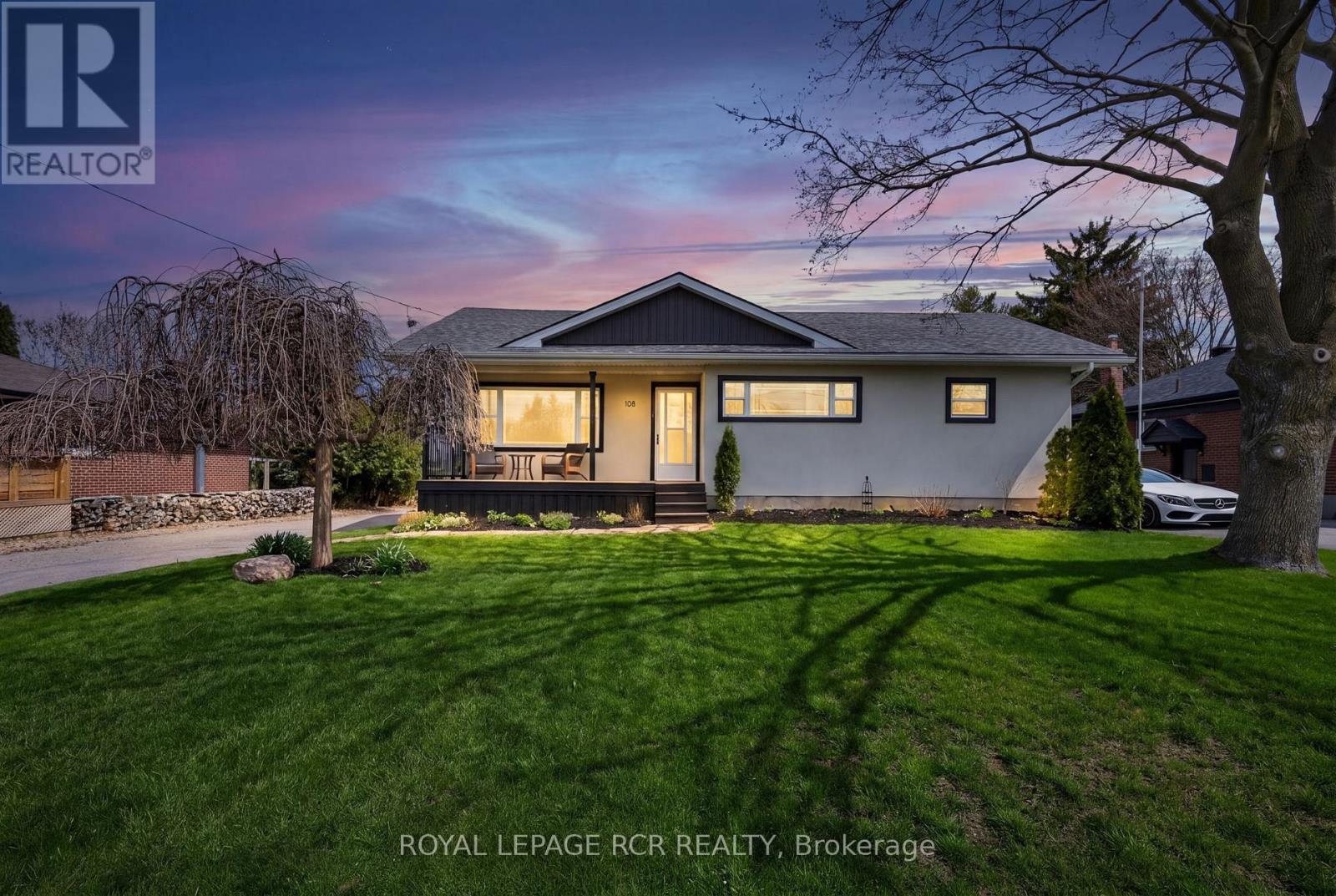 108 ALLAN STREET, Whitby, Ontario