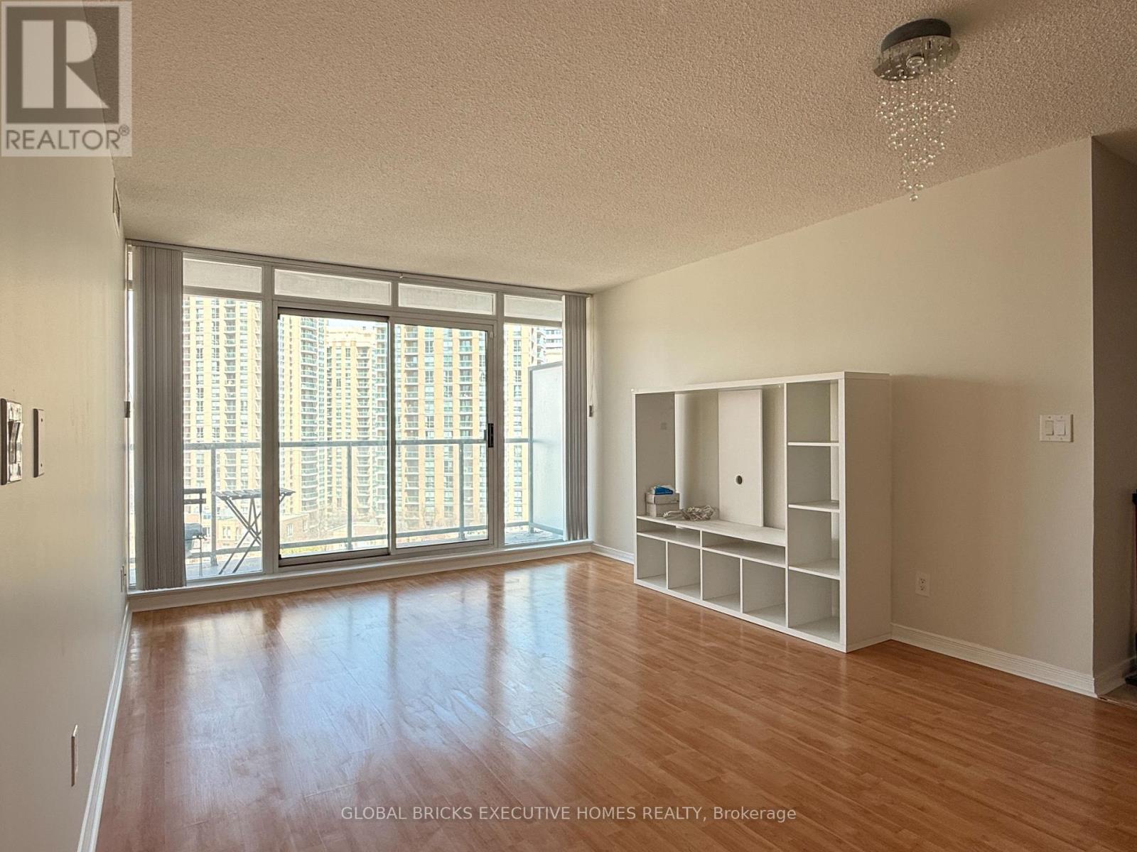 1108 - 5508 Yonge Street, Toronto, Ontario  M2N 5S2 - Photo 2 - C13042882