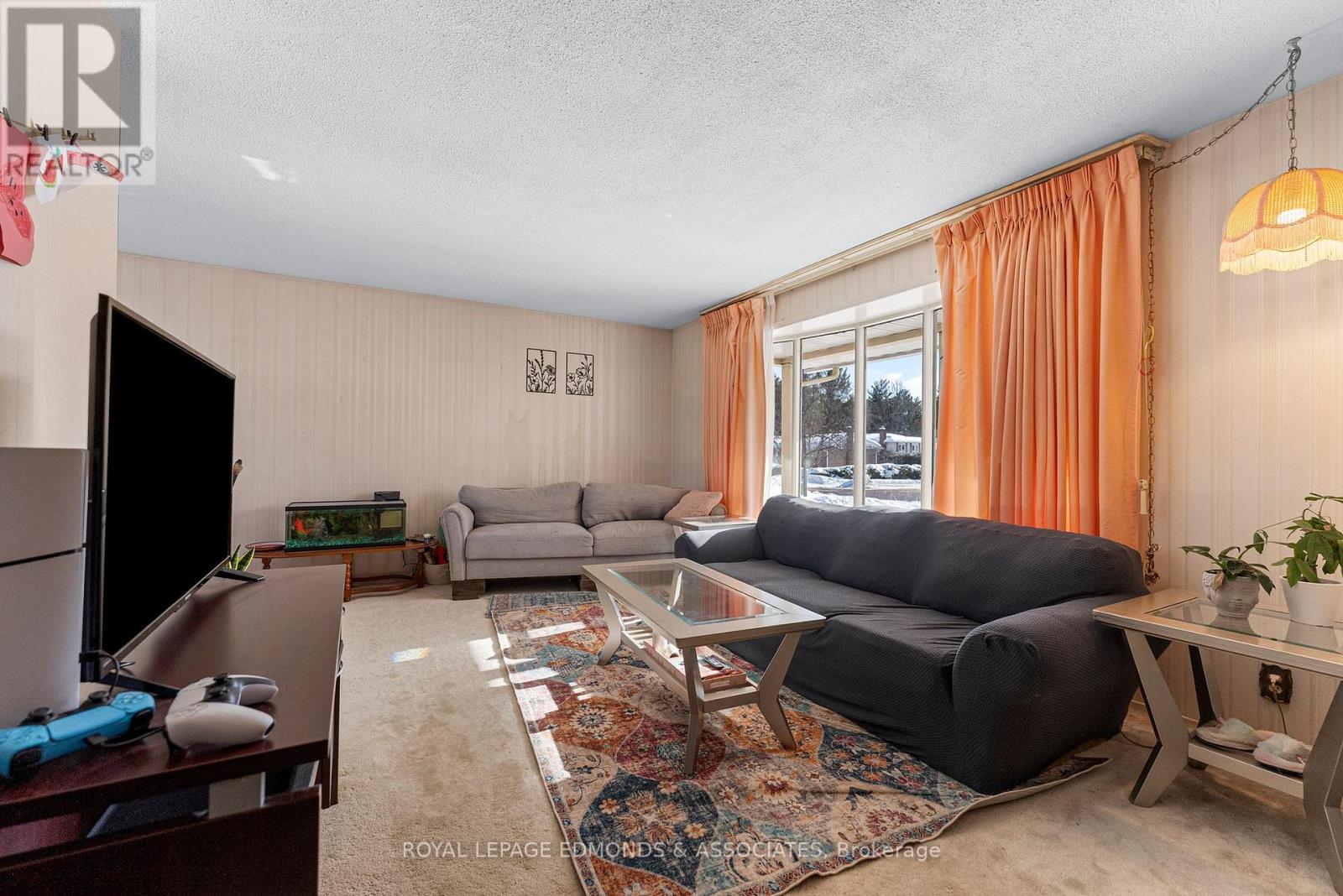 20 Maple Avenue, Petawawa, Ontario  K8H 2Y5 - Photo 12 - X12767768