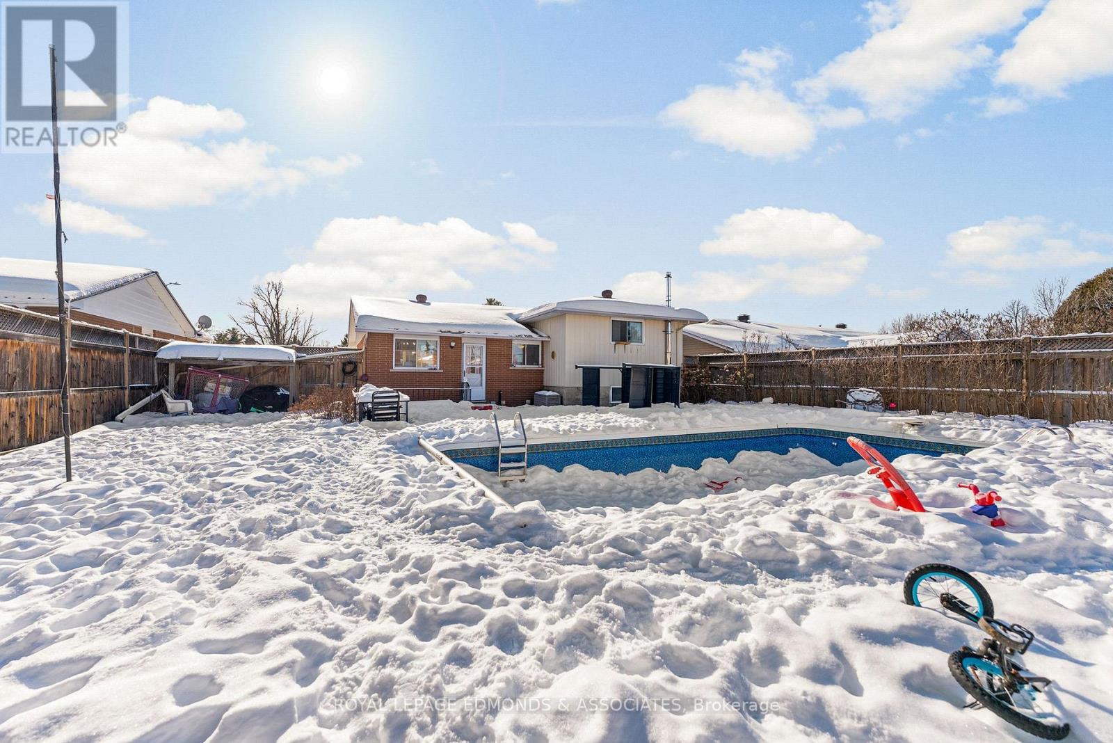 20 Maple Avenue, Petawawa, Ontario  K8H 2Y5 - Photo 37 - X12767768