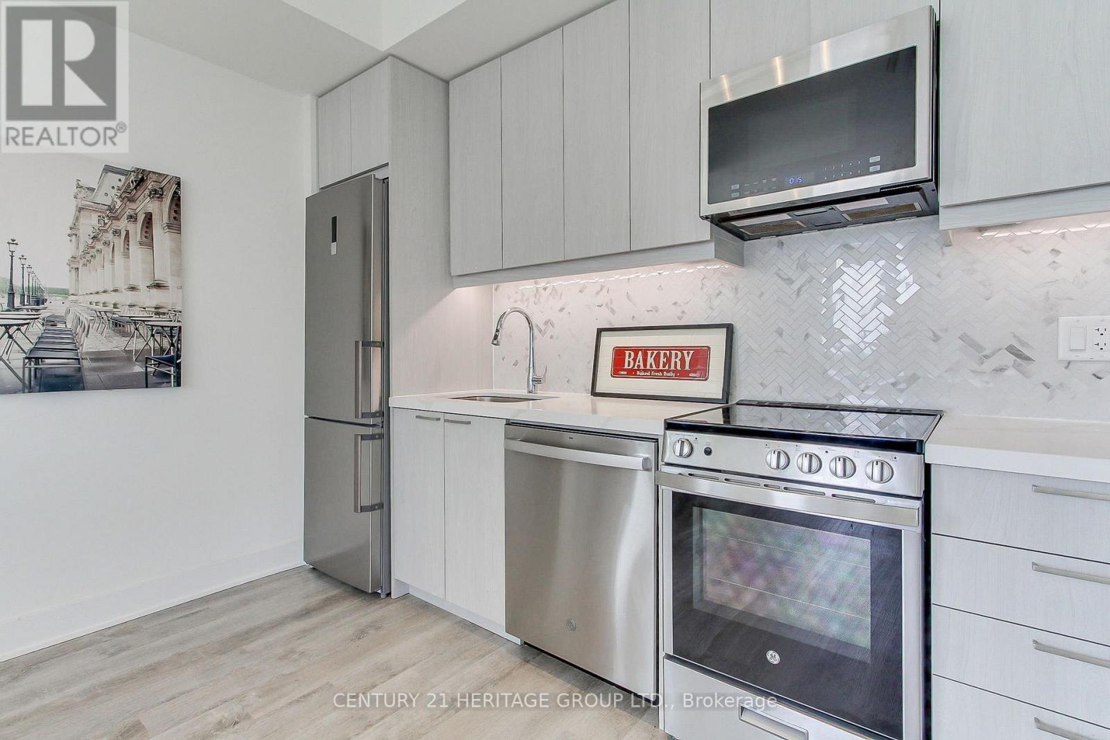 503 - 185 Deerfield Road, Newmarket, Ontario  L3Y 0G7 - Photo 12 - N13042998