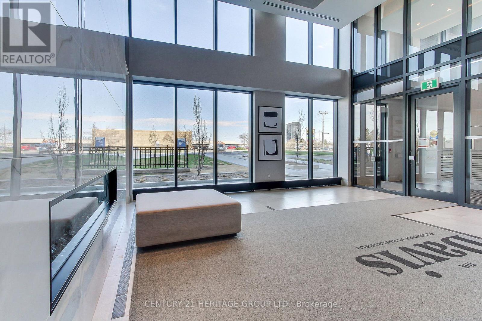 503 - 185 Deerfield Road, Newmarket, Ontario  L3Y 0G7 - Photo 3 - N13042998