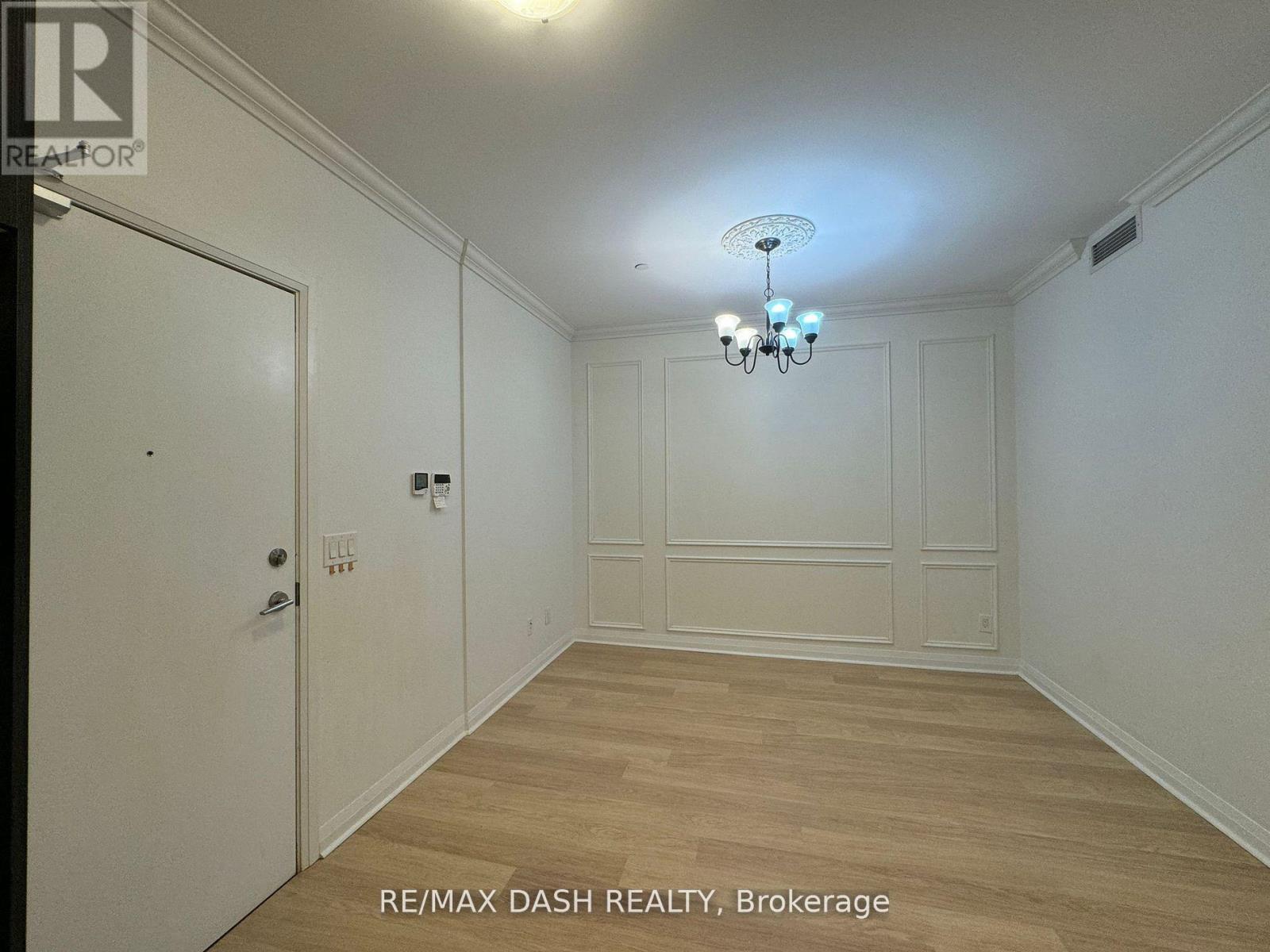 105 - 55 Oneida Crescent, Richmond Hill, Ontario  L4B 0B1 - Photo 4 - N13043068