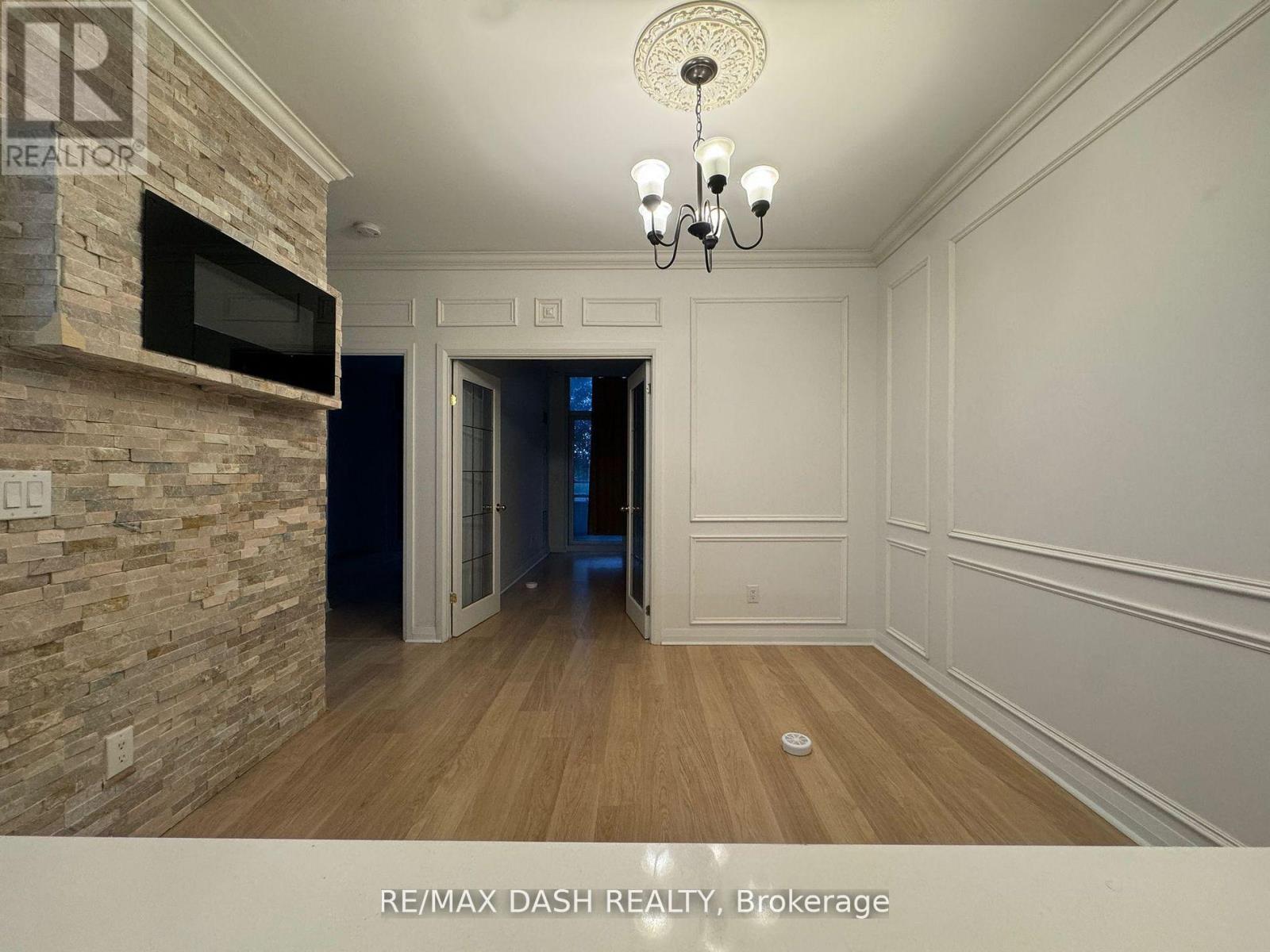 105 - 55 Oneida Crescent, Richmond Hill, Ontario  L4B 0B1 - Photo 9 - N13043068