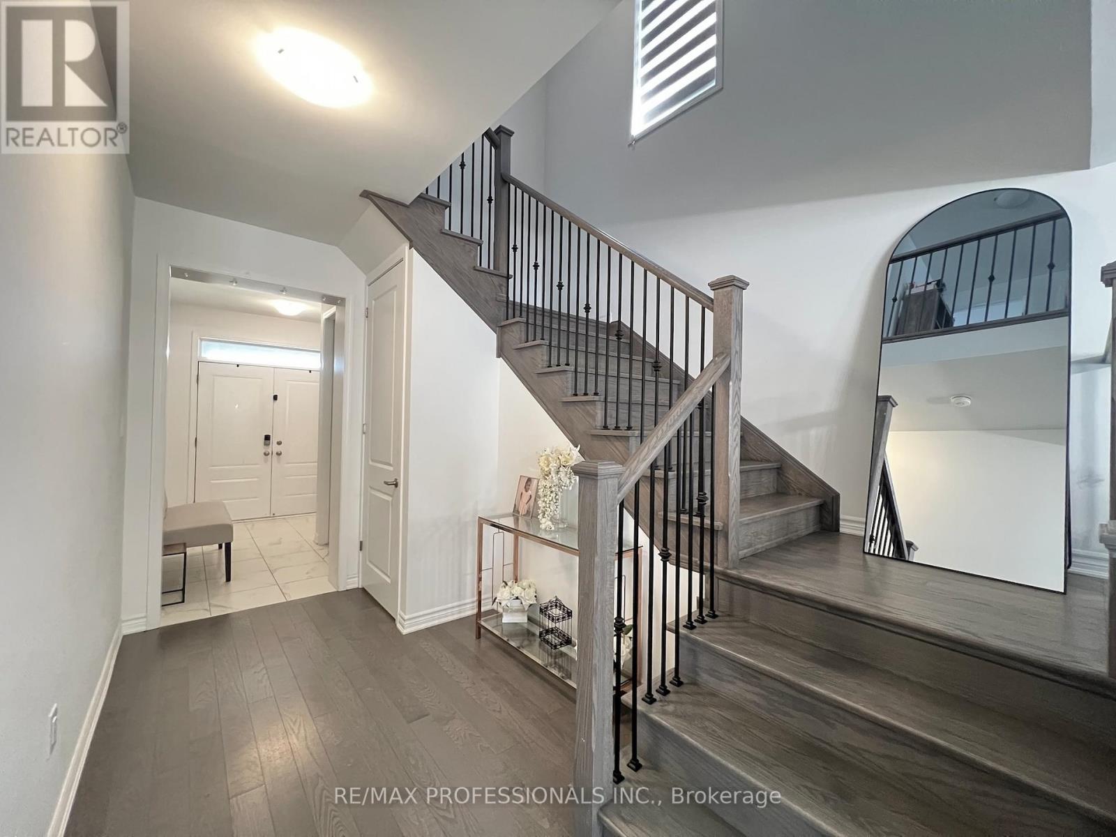 687 Lamb Street, Innisfil, Ontario  L9S 0R7 - Photo 10 - N13043120