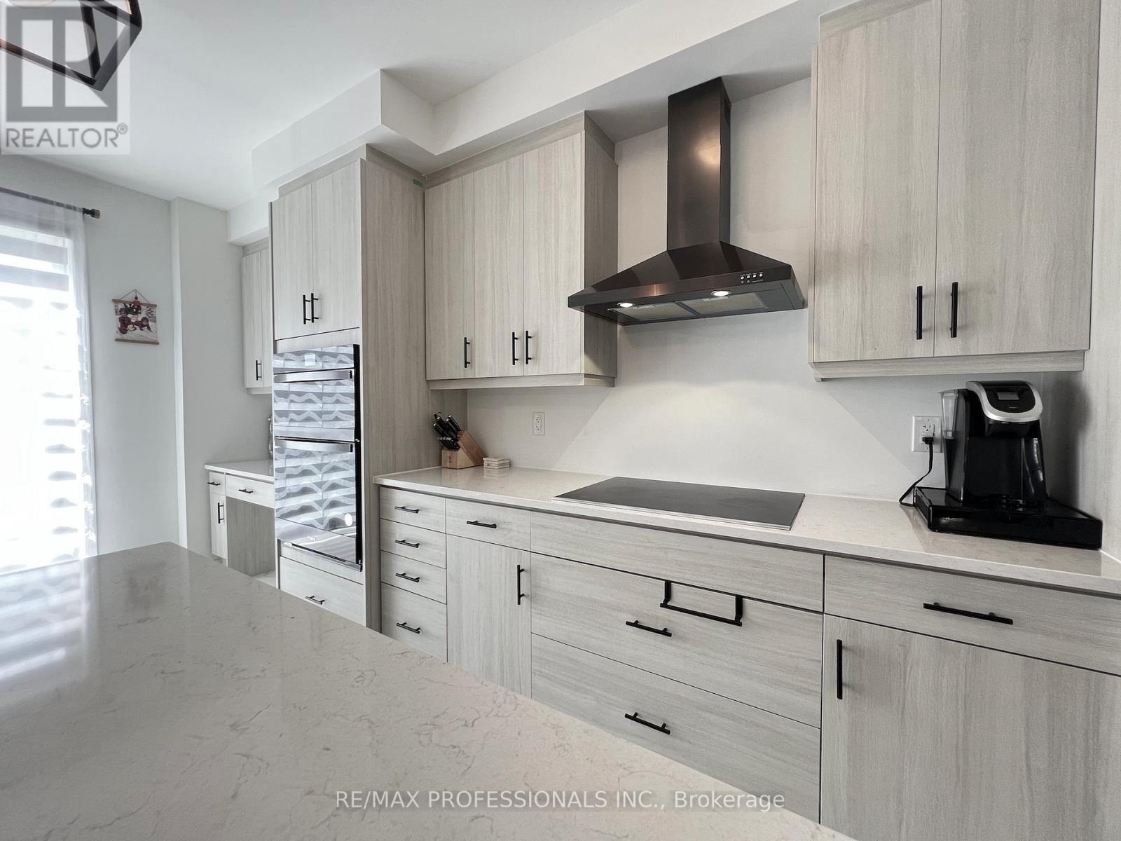 687 Lamb Street, Innisfil, Ontario  L9S 0R7 - Photo 20 - N13043120