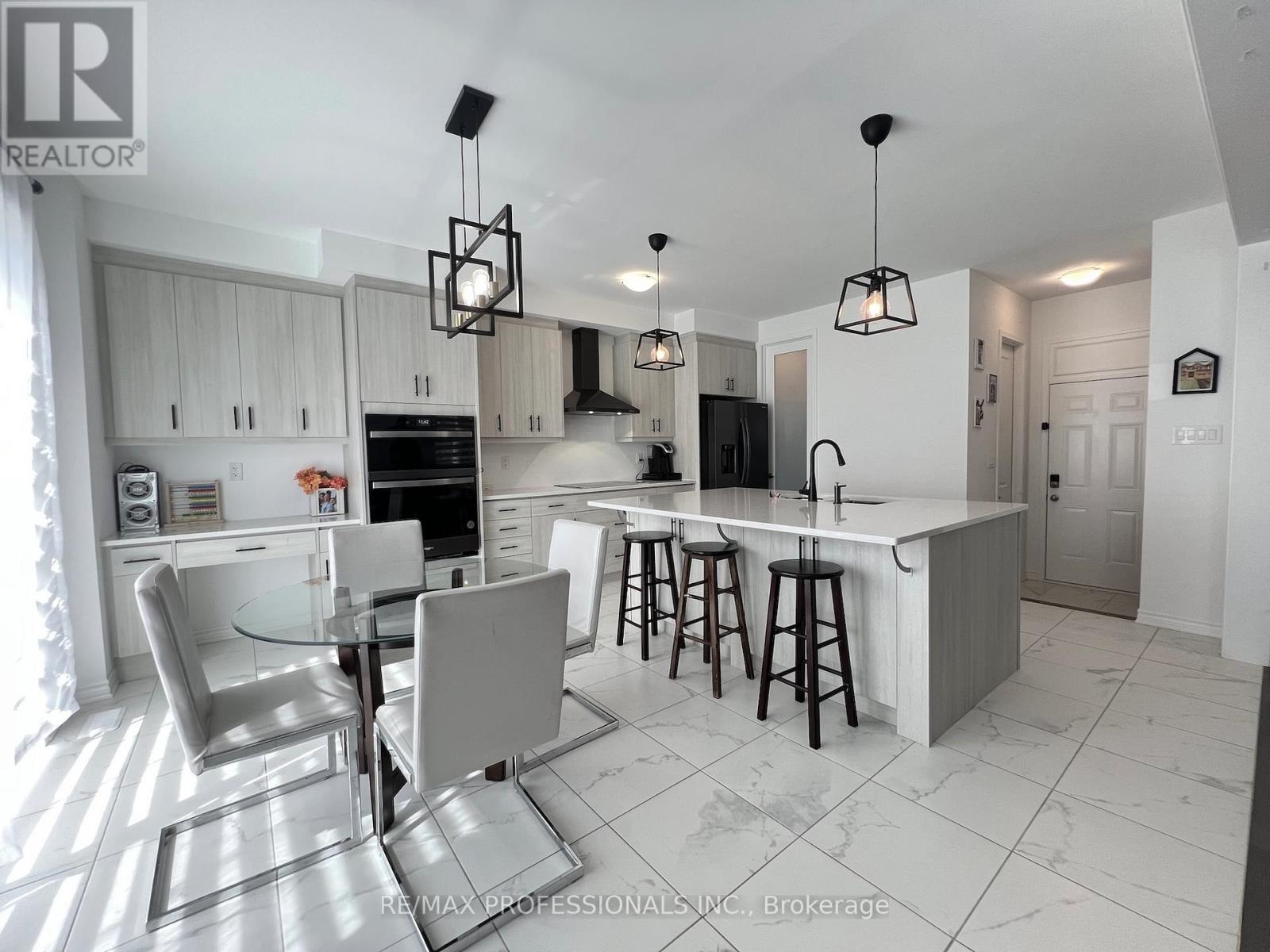 687 Lamb Street, Innisfil, Ontario  L9S 0R7 - Photo 22 - N13043120