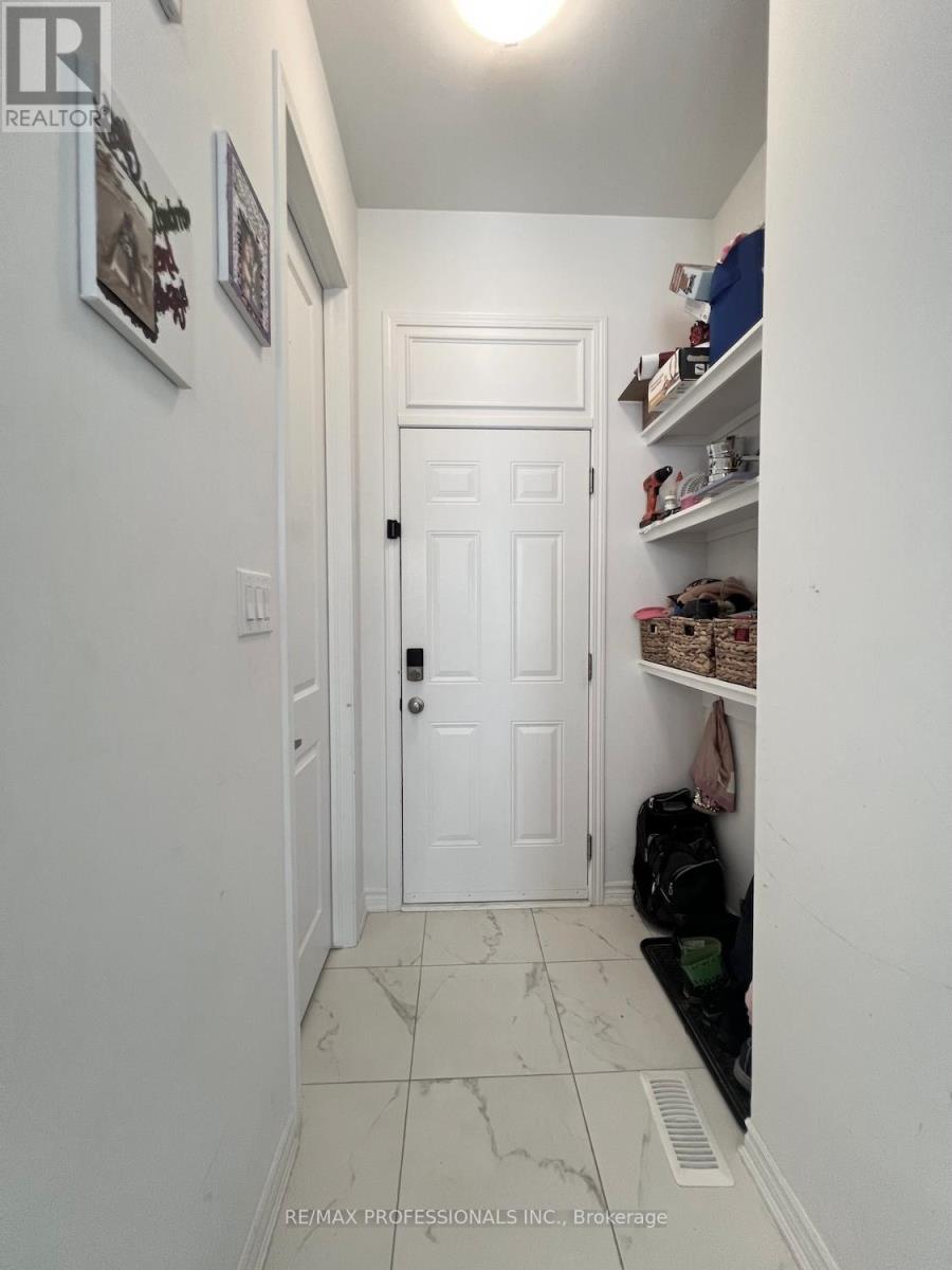 687 Lamb Street, Innisfil, Ontario  L9S 0R7 - Photo 23 - N13043120