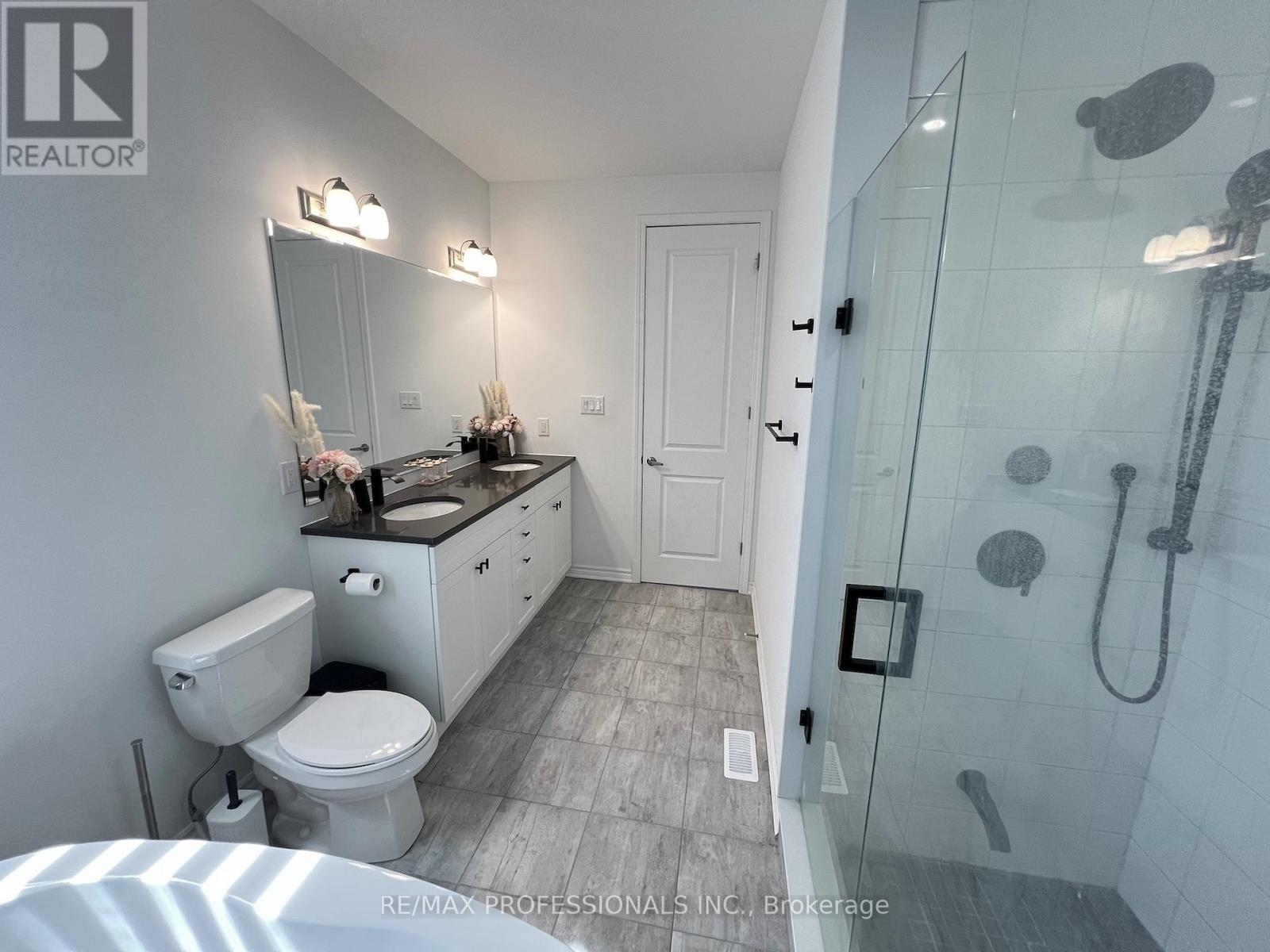 687 Lamb Street, Innisfil, Ontario  L9S 0R7 - Photo 41 - N13043120