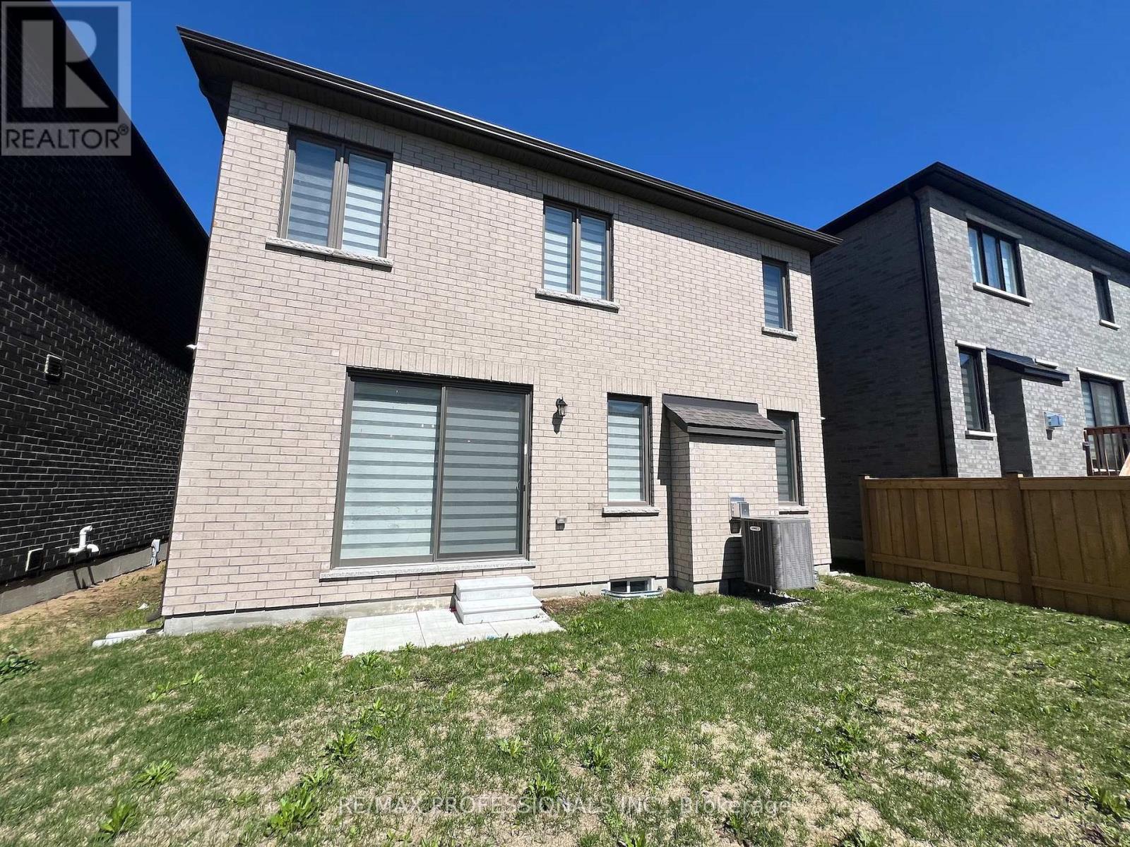 687 Lamb Street, Innisfil, Ontario  L9S 0R7 - Photo 47 - N13043120