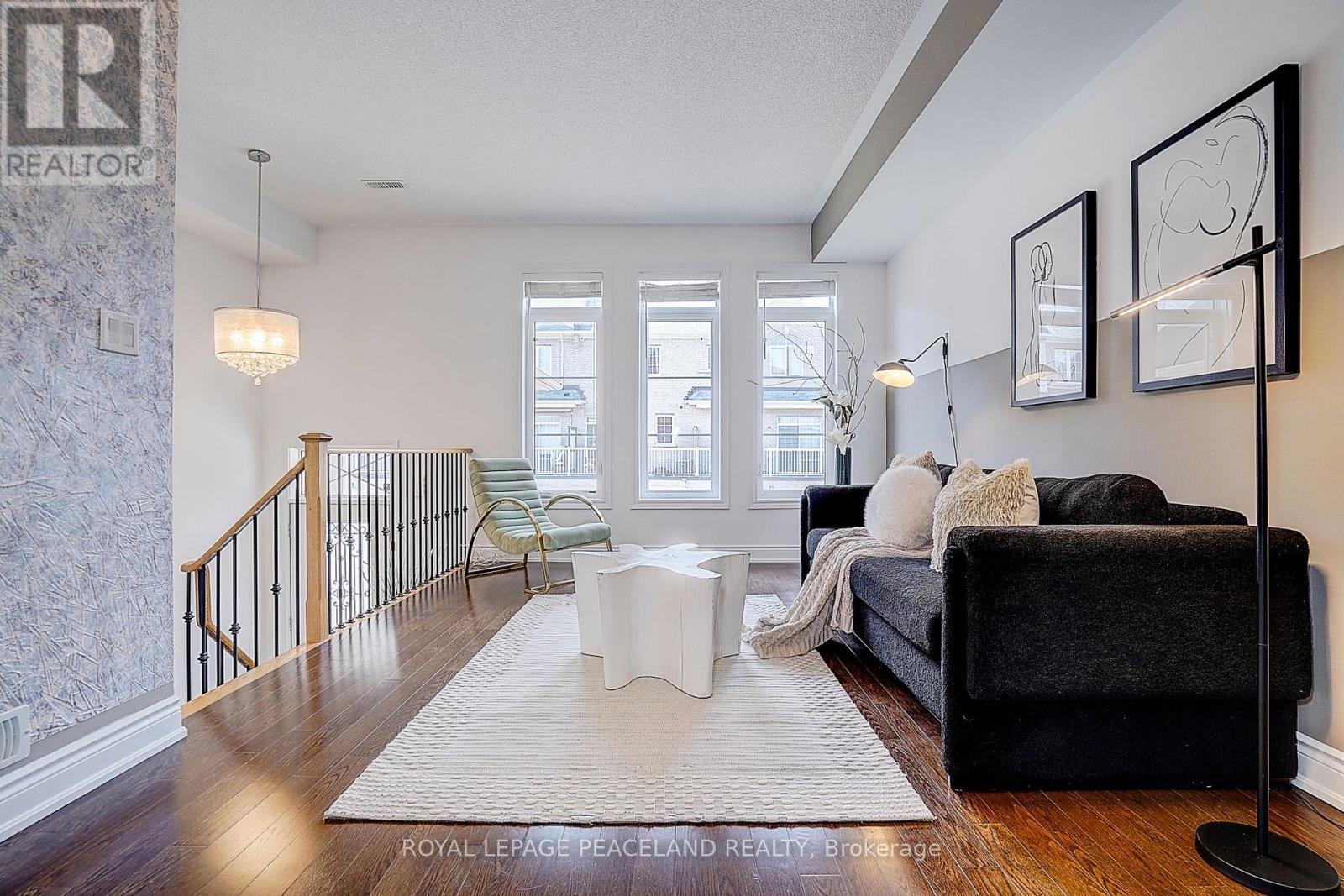 63 Mack Clement Lane, Richmond Hill, Ontario  L4S 2P7 - Photo 3 - N13043122