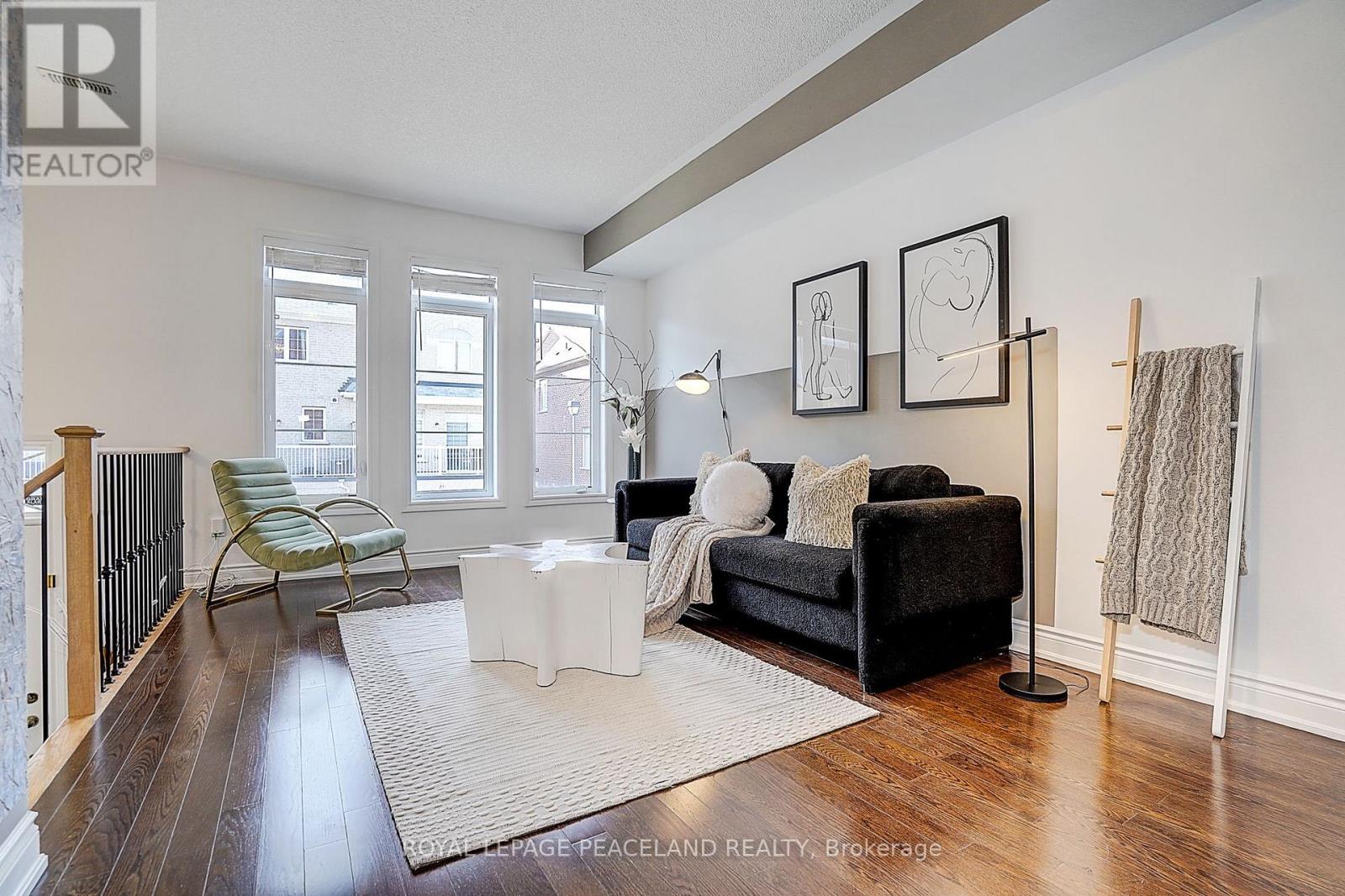 63 Mack Clement Lane, Richmond Hill, Ontario  L4S 2P7 - Photo 4 - N13043122