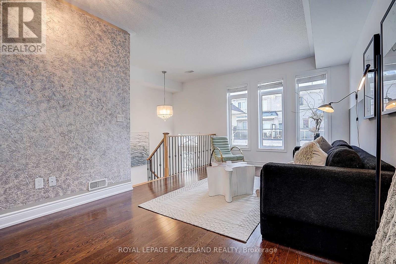 63 Mack Clement Lane, Richmond Hill, Ontario  L4S 2P7 - Photo 5 - N13043122