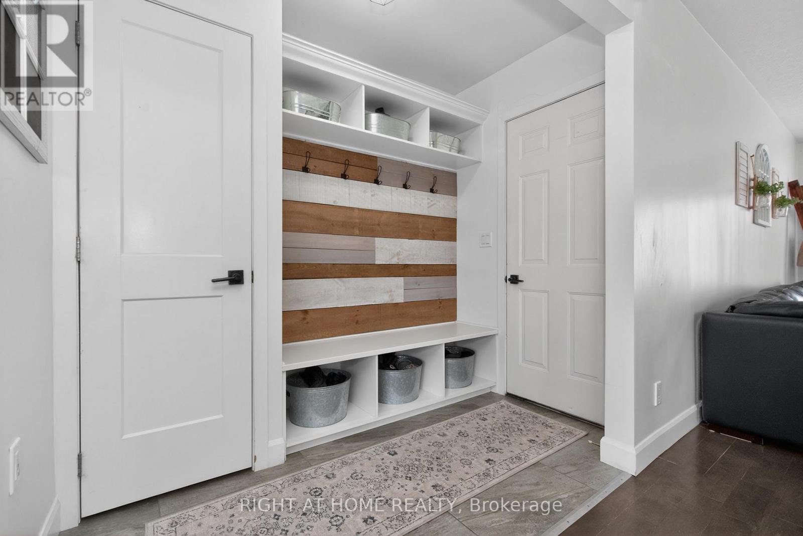 4116 Innisfil Beach Road, Innisfil, Ontario  L9S 3K3 - Photo 11 - N13043148