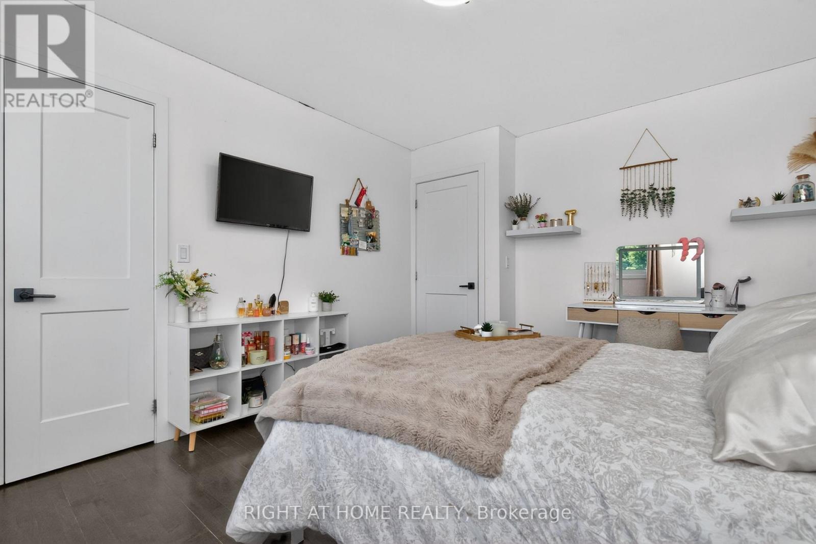 4116 Innisfil Beach Road, Innisfil, Ontario  L9S 3K3 - Photo 23 - N13043148