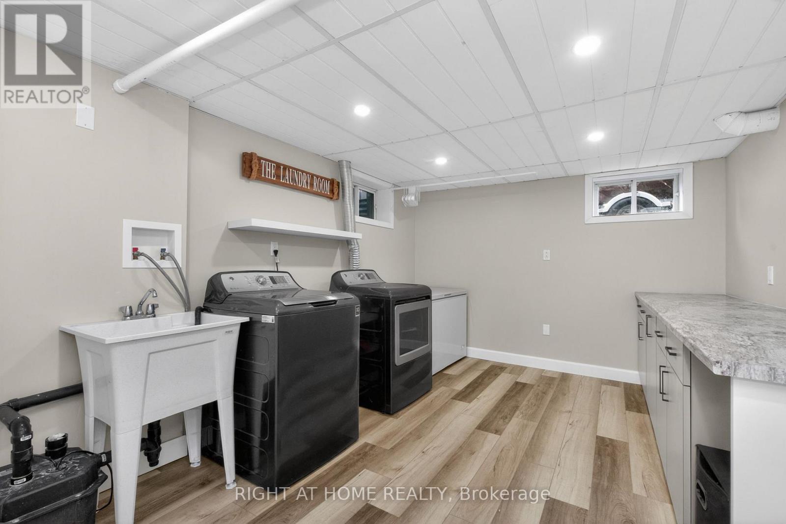 4116 Innisfil Beach Road, Innisfil, Ontario  L9S 3K3 - Photo 30 - N13043148