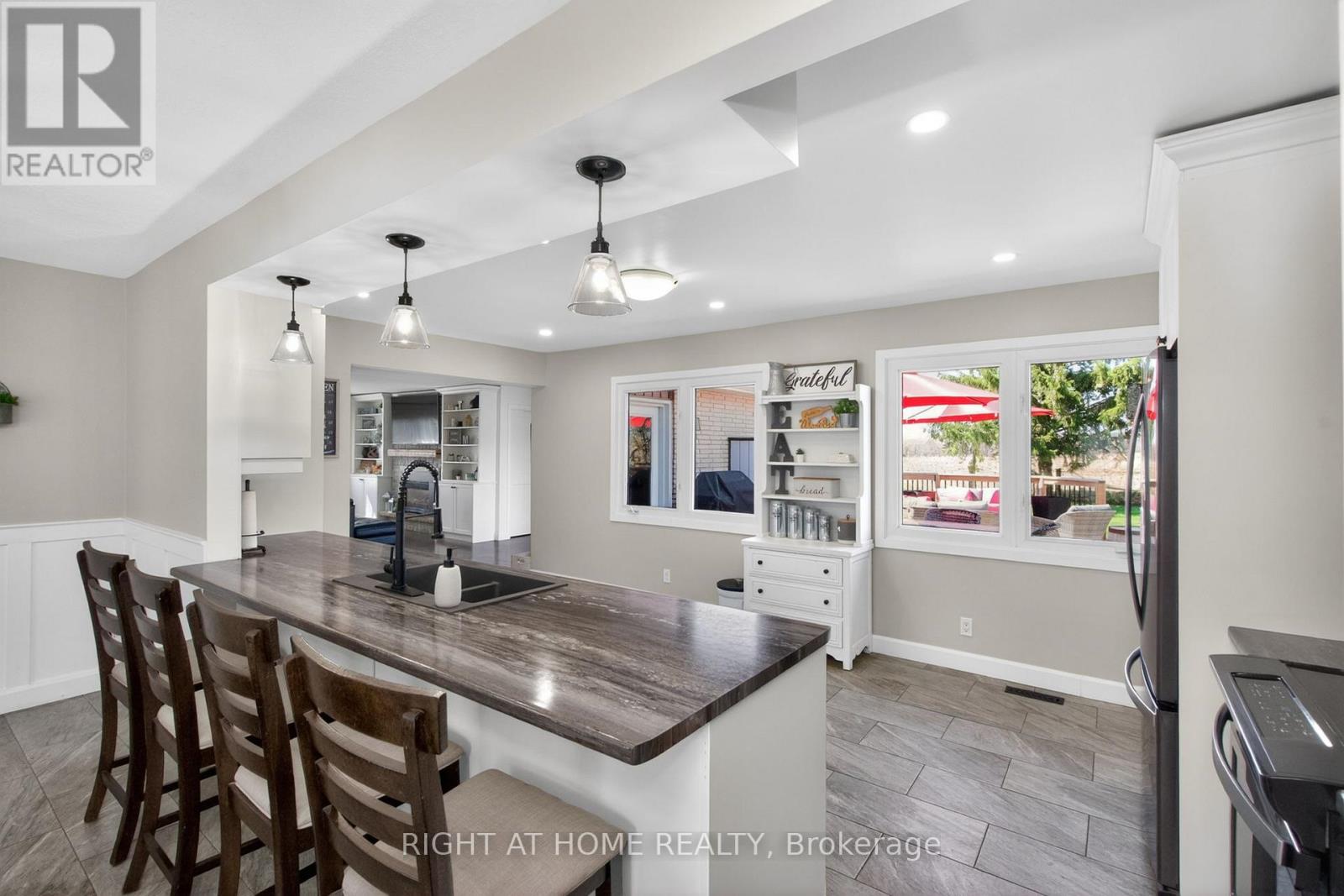 4116 Innisfil Beach Road, Innisfil, Ontario  L9S 3K3 - Photo 6 - N13043148