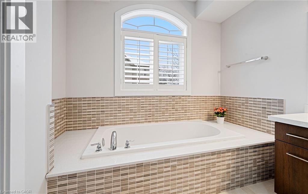 2086 Ghent Avenue Unit# 24, Burlington, Ontario  L7R 1Y3 - Photo 18 - 40824094