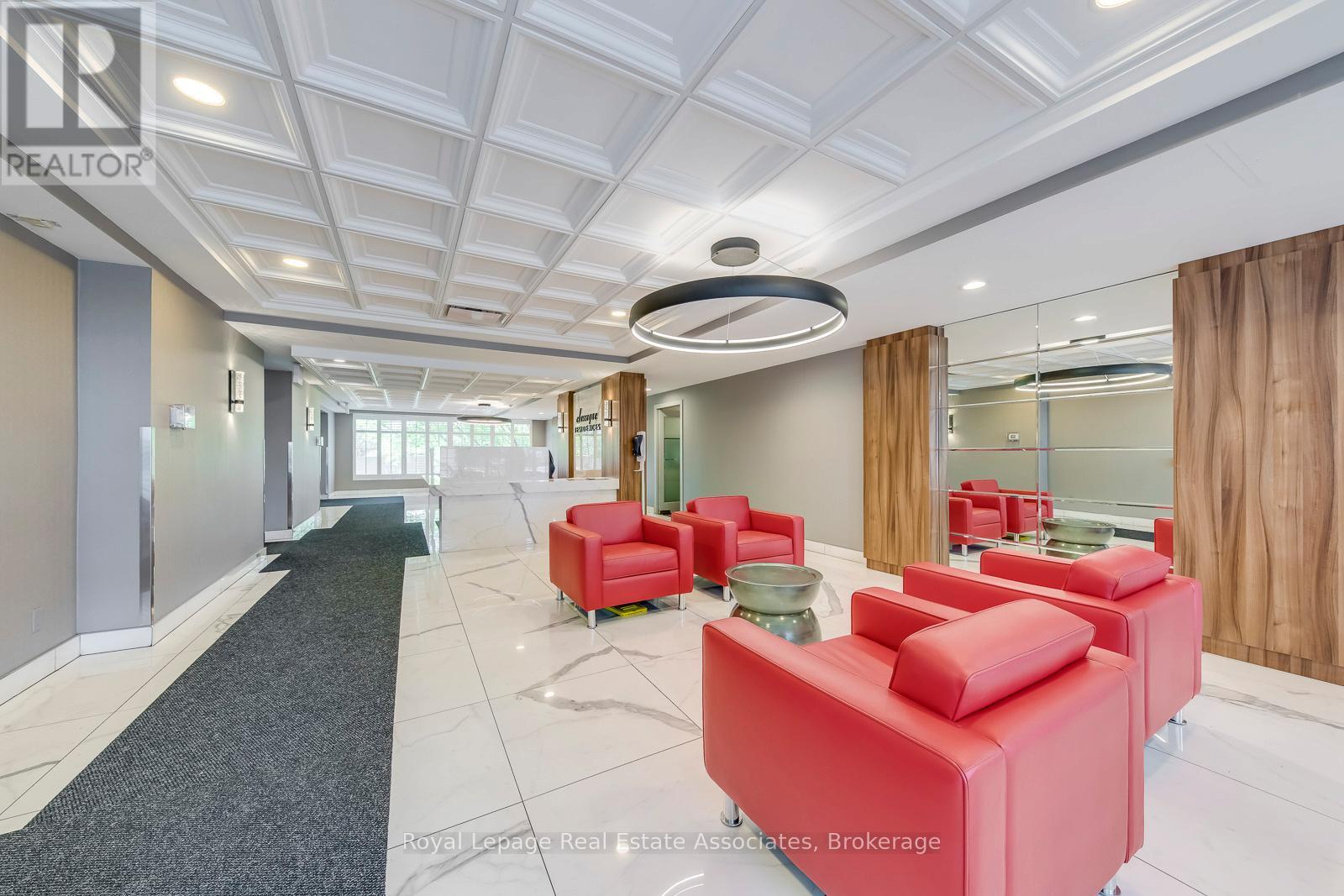 901 - 155 Hillcrest Avenue, Mississauga, Ontario  L5B 3Z2 - Photo 19 - W12807176