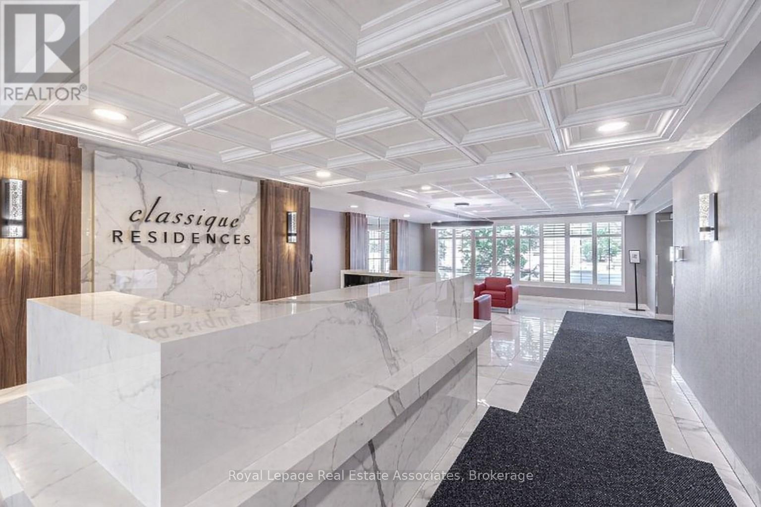 901 - 155 Hillcrest Avenue, Mississauga, Ontario  L5B 3Z2 - Photo 2 - W12807176