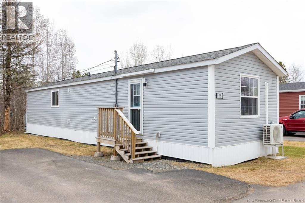28 Douglas Crescent, new maryland, New Brunswick