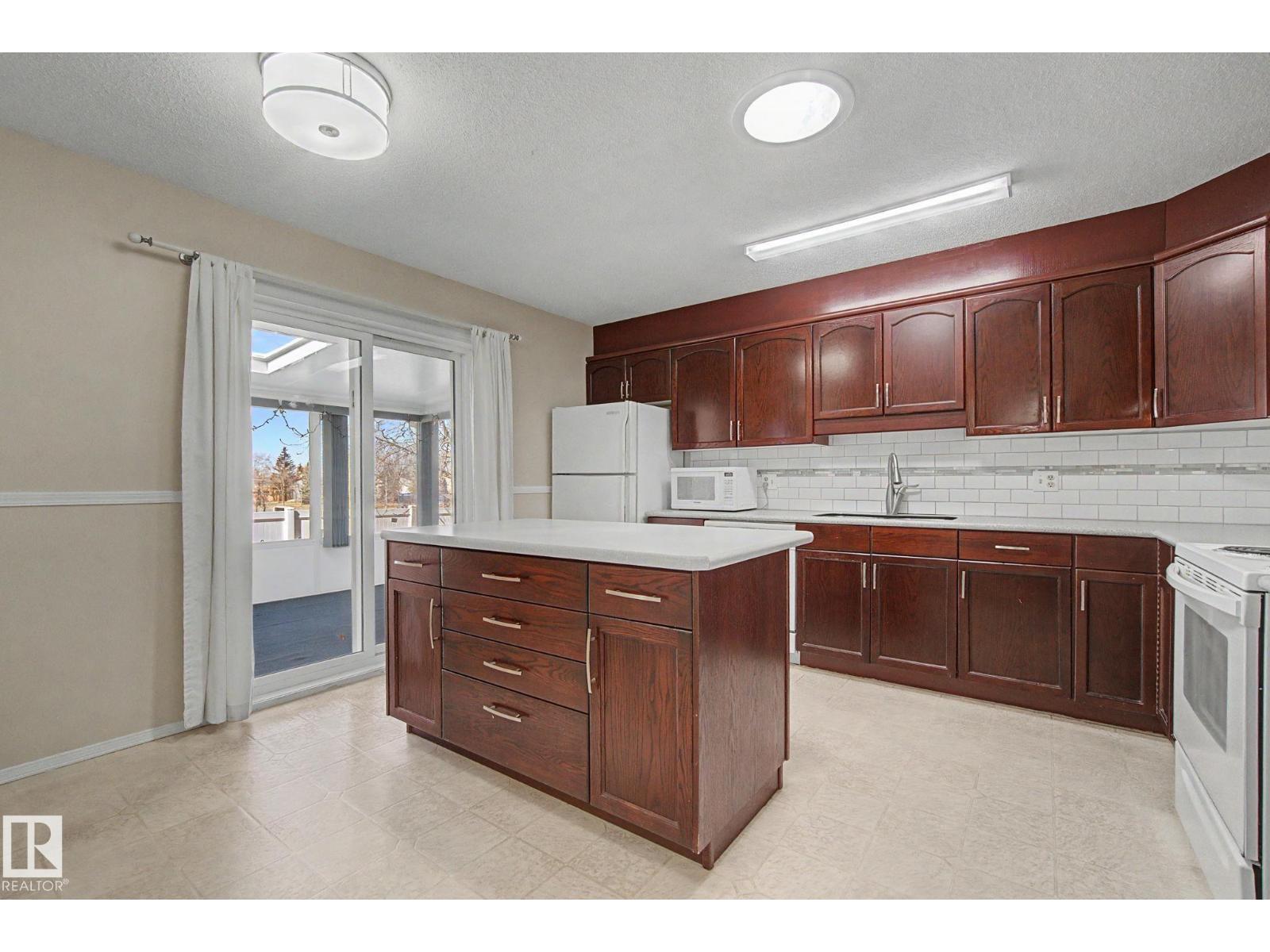 1542 54 St Nw, Edmonton, Alberta  T6L 6H4 - Photo 16 - E4484144