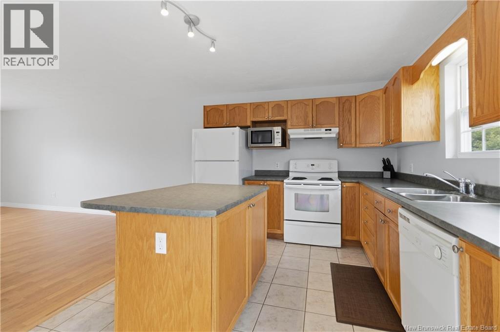 75 Algonquin Crescent, Moncton, New Brunswick  E1G 2C8 - Photo 12 - NB137921