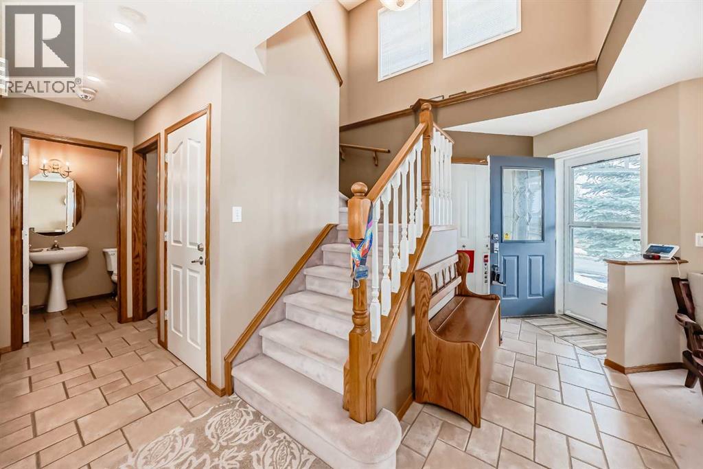 3767 Springbank Drive SW, Calgary, Alberta  T3H 4J5 - Photo 3 - A2291505