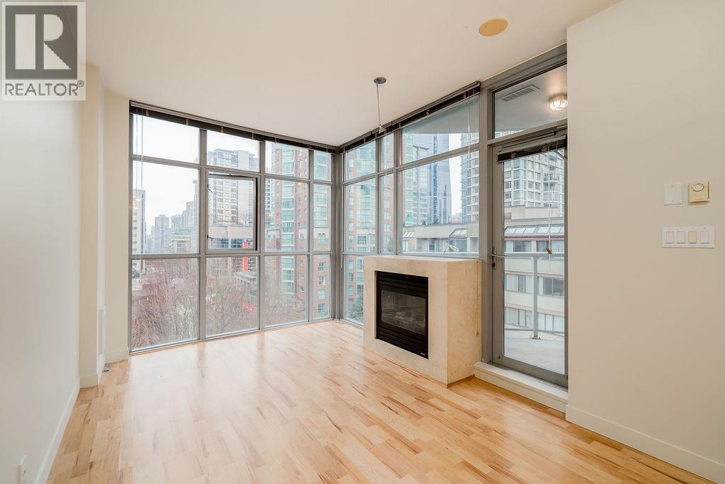 706 1050 Smithe Street, Vancouver, British Columbia  V6E 4T4 - Photo 2 - R3103961