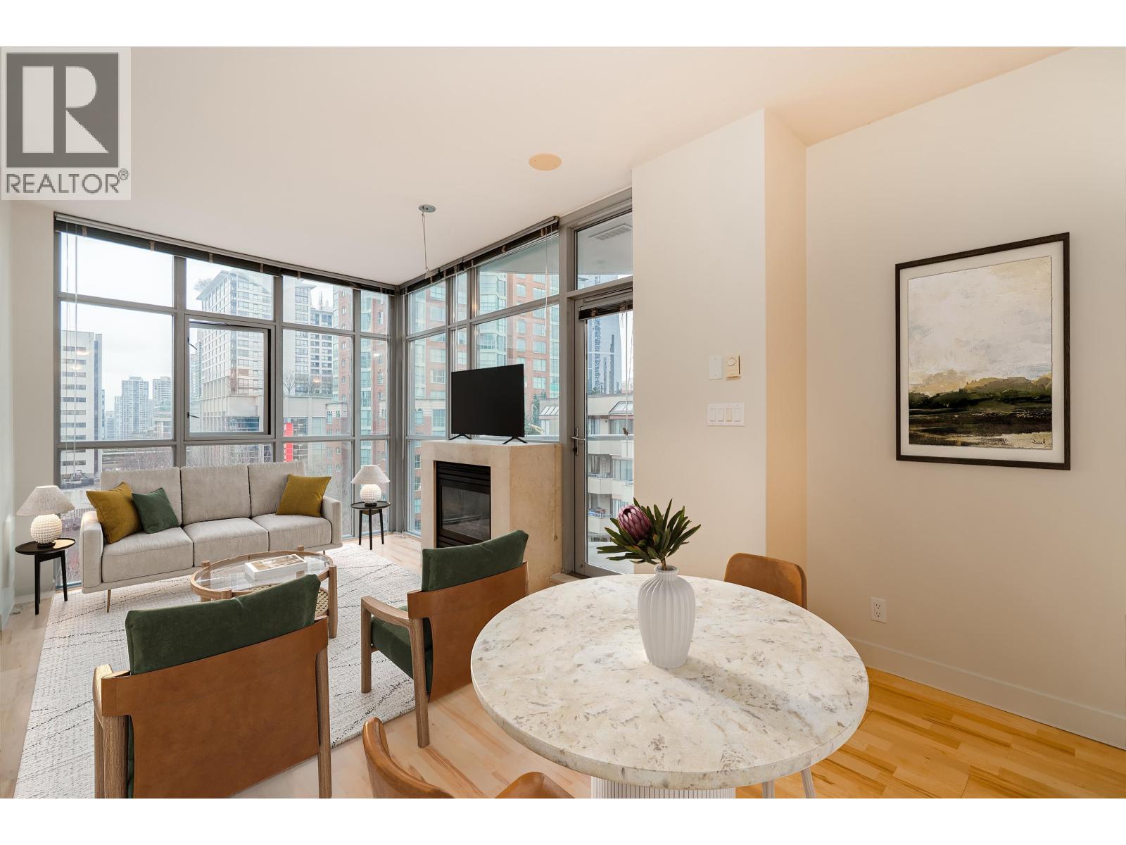 706 1050 Smithe Street, Vancouver, British Columbia  V6E 4T4 - Photo 1 - R3103961