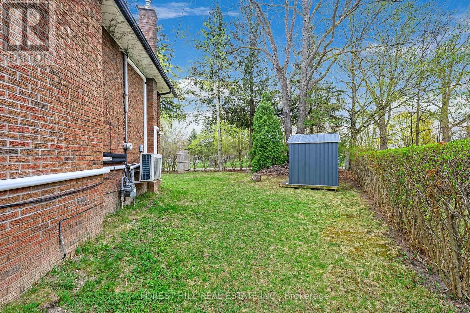 MAIN - 135 ASHBROOK COURT Milton (OM Old Milton), ON L9T 2K8