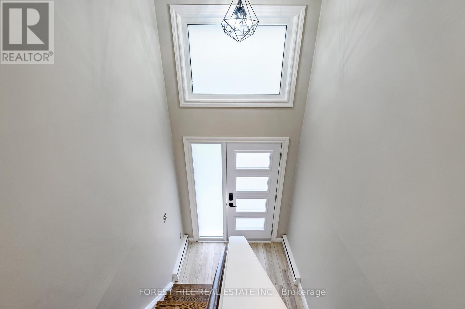 MAIN - 135 ASHBROOK COURT Milton (OM Old Milton), ON L9T 2K8