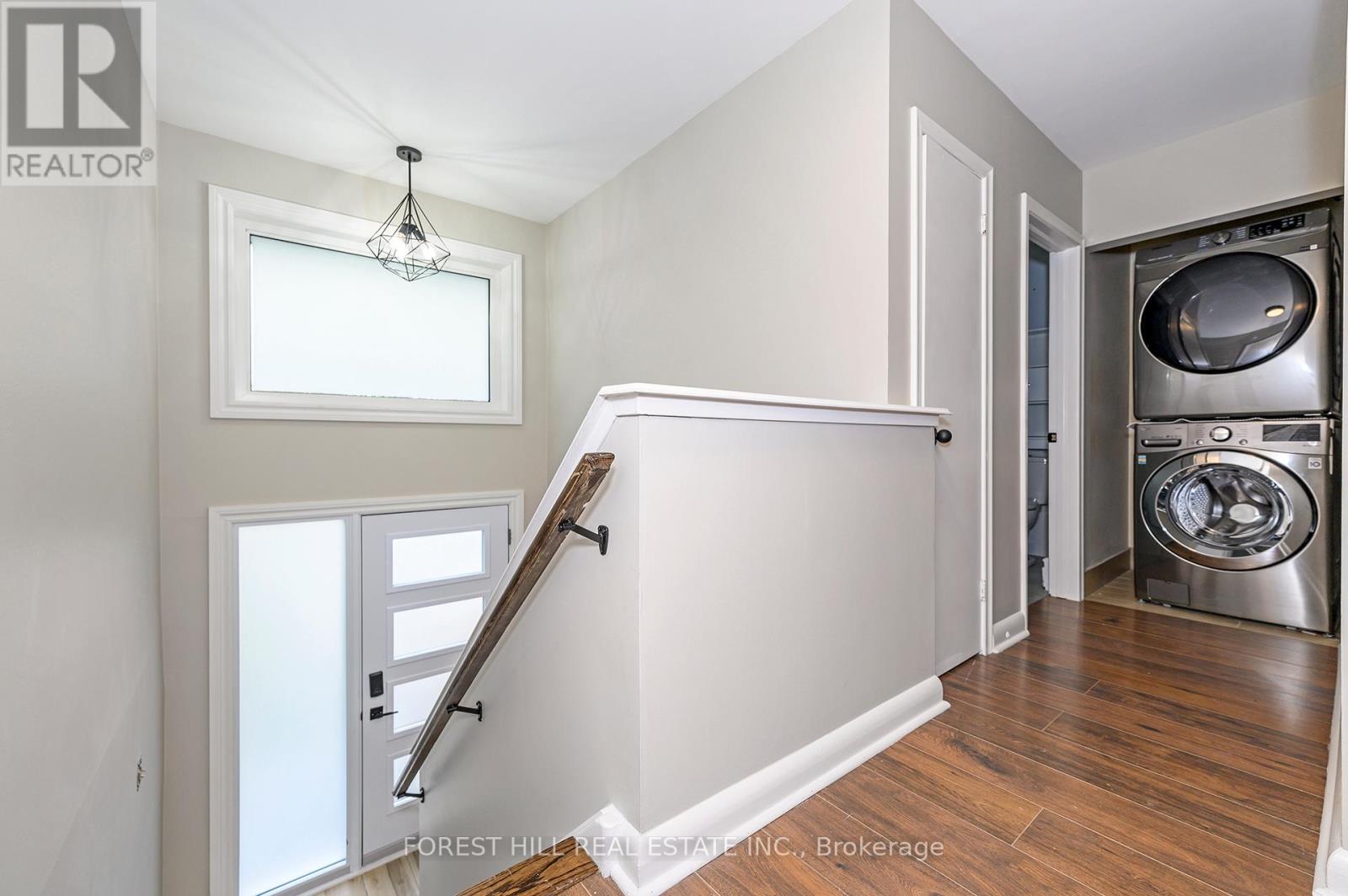 MAIN - 135 ASHBROOK COURT Milton (OM Old Milton), ON L9T 2K8