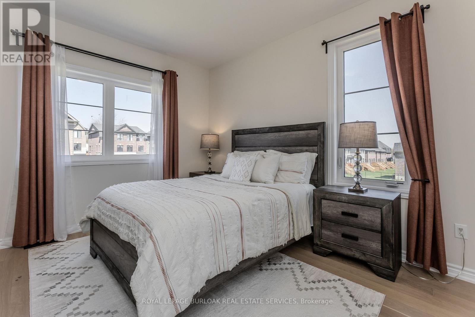 1401 Almonte Drive, Burlington, Ontario  L7P 0V8 - Photo 13 - W13043006