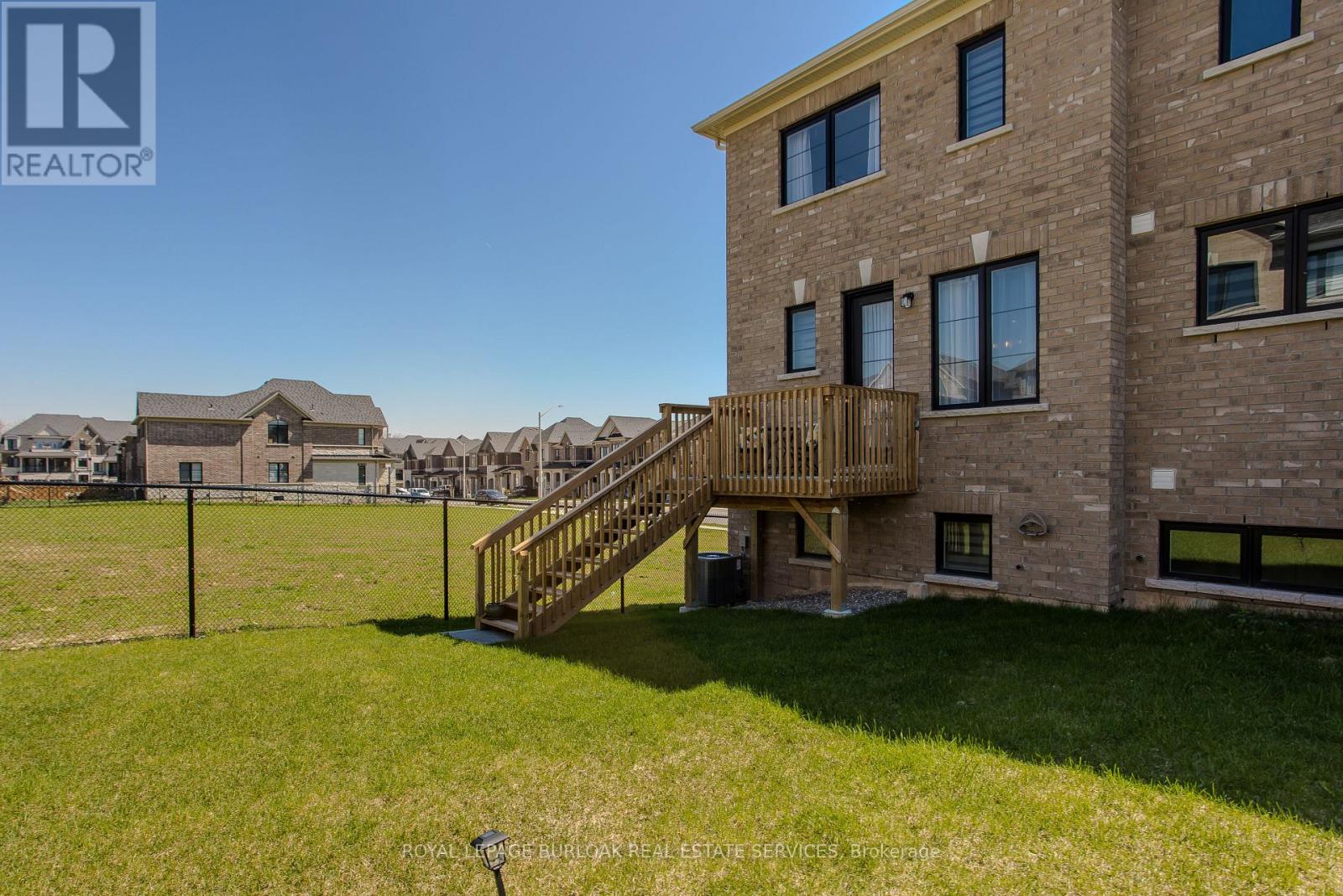 1401 Almonte Drive, Burlington, Ontario  L7P 0V8 - Photo 24 - W13043006