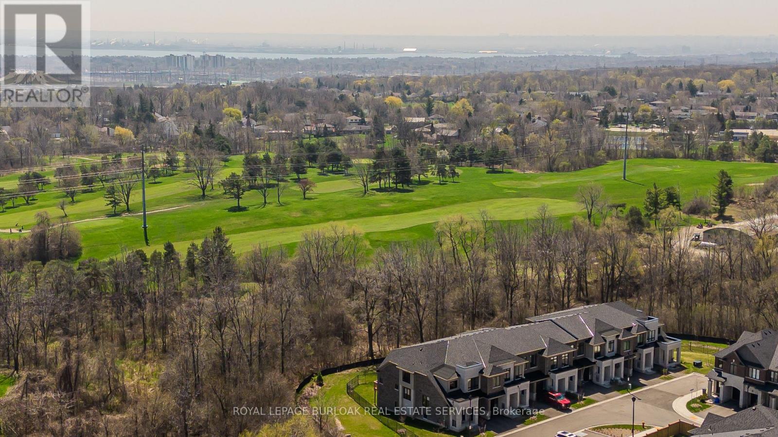 1401 Almonte Drive, Burlington, Ontario  L7P 0V8 - Photo 3 - W13043006