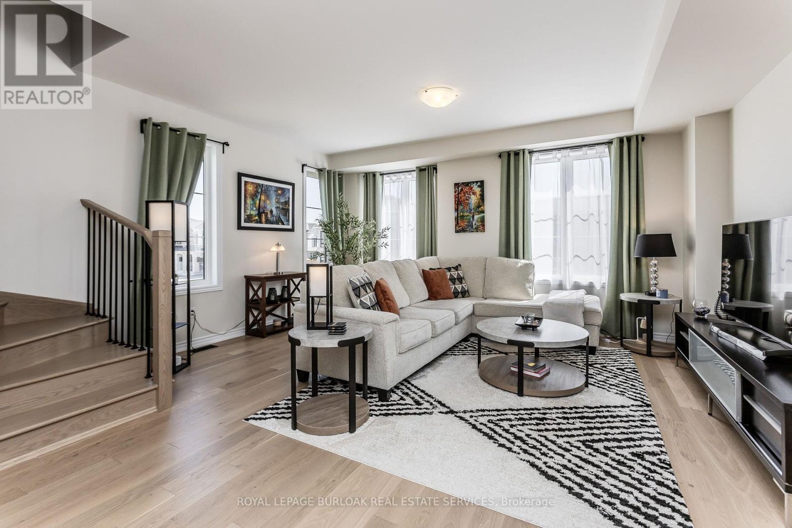 1401 Almonte Drive, Burlington, Ontario  L7P 0V8 - Photo 9 - W13043006