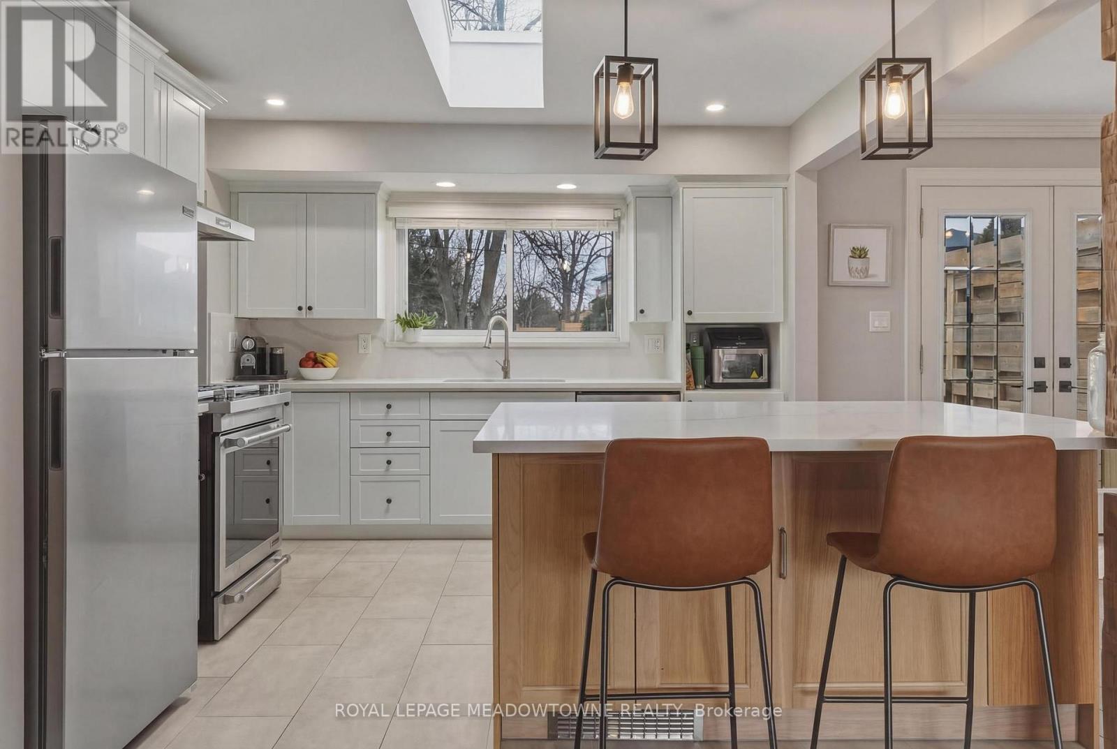 5 Rosefield Drive, Halton Hills, Ontario  L7G 4R2 - Photo 15 - W13043104