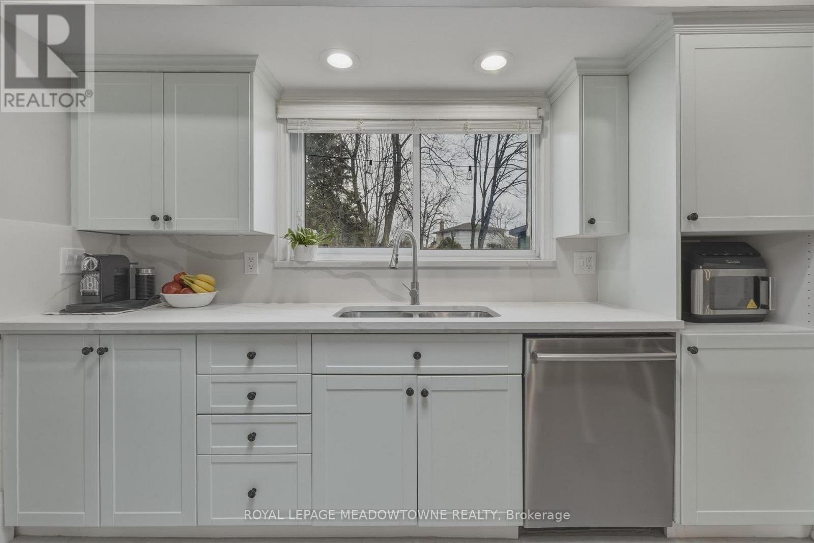 5 Rosefield Drive, Halton Hills, Ontario  L7G 4R2 - Photo 19 - W13043104