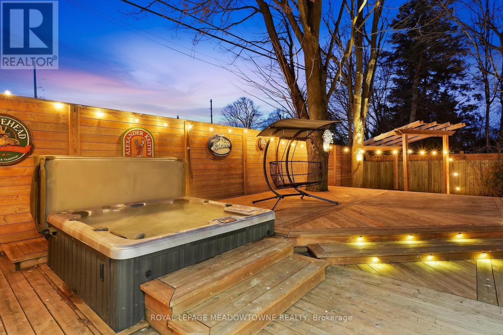 5 Rosefield Drive, Halton Hills, Ontario  L7G 4R2 - Photo 38 - W13043104