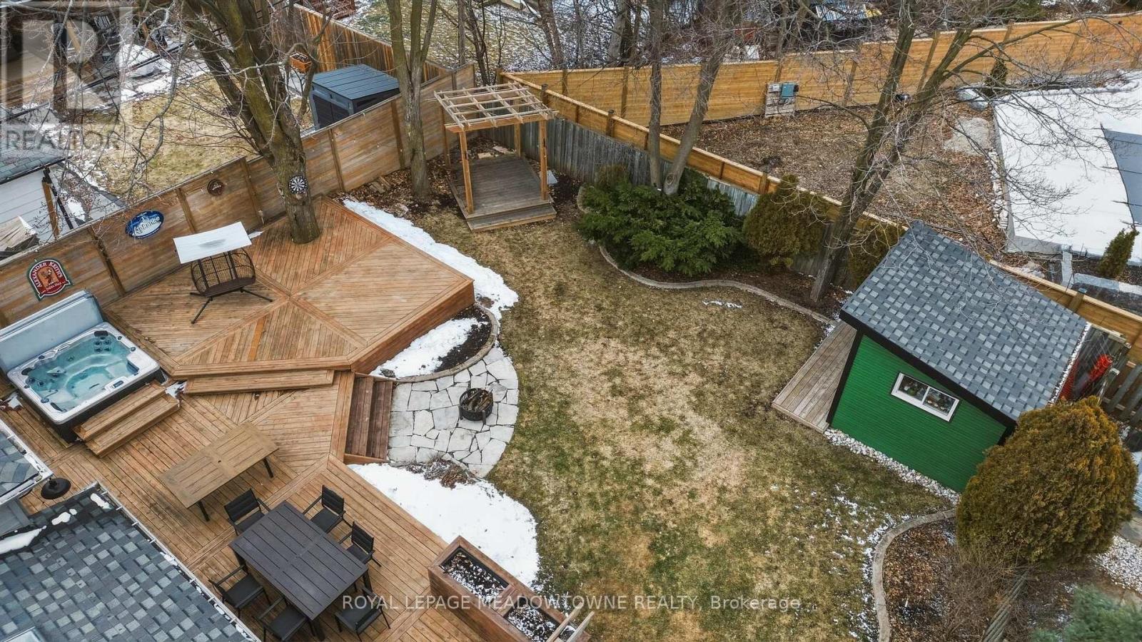 5 Rosefield Drive, Halton Hills, Ontario  L7G 4R2 - Photo 5 - W13043104