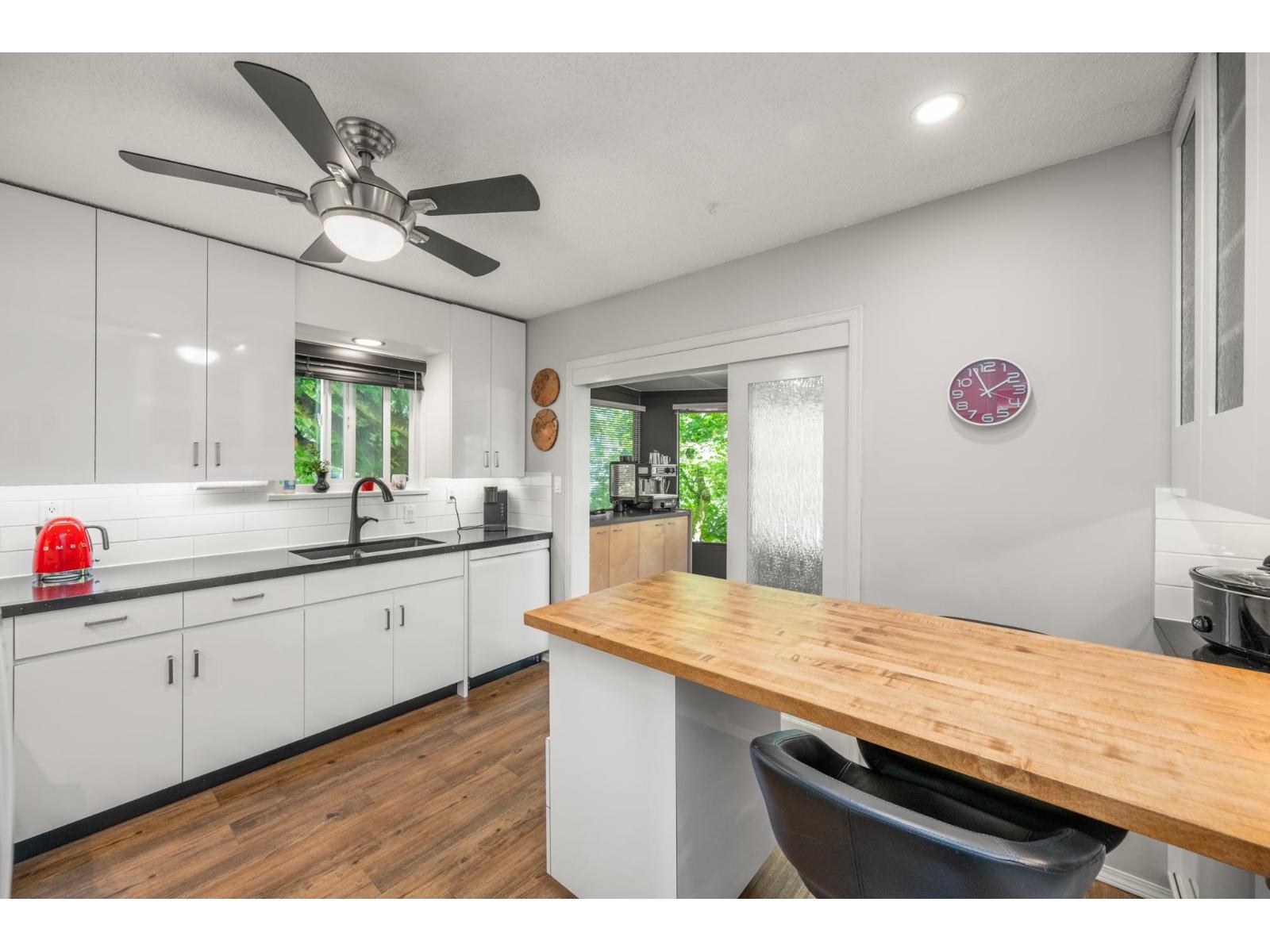 12241 80a Avenue, Surrey, British Columbia  V3W 7R8 - Photo 6 - R3115292