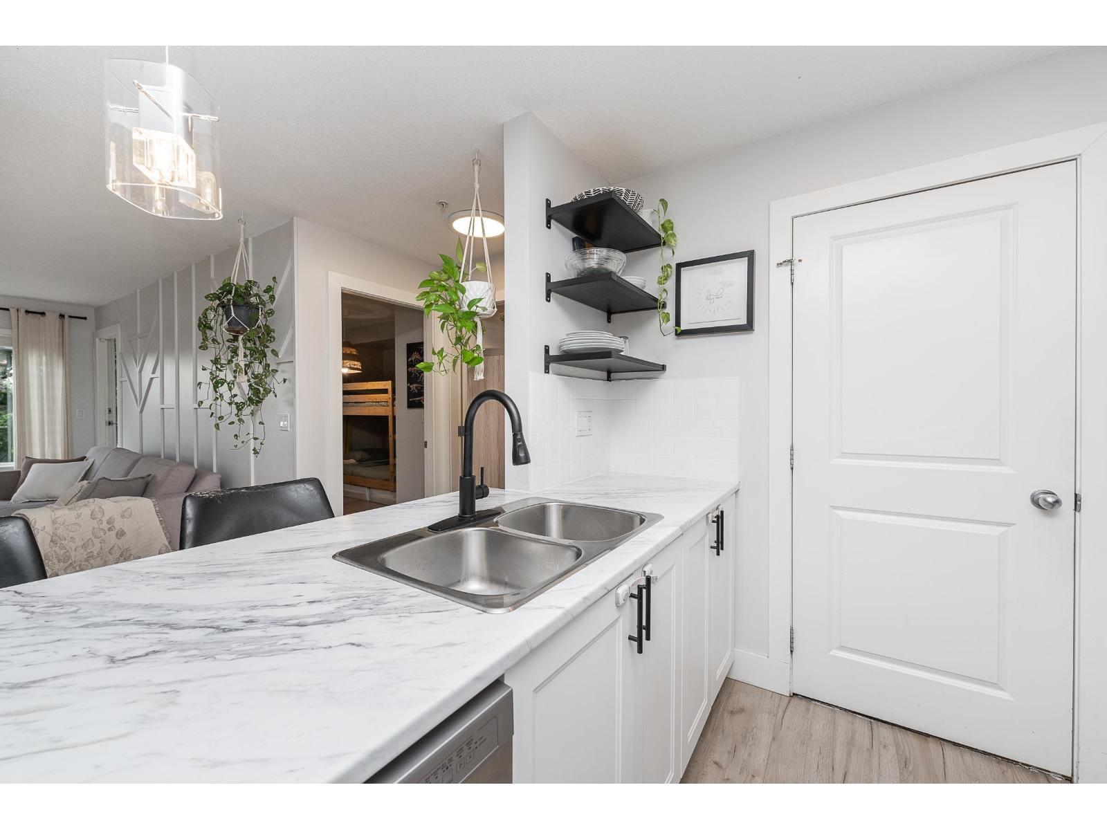 308 2581 Langdon Street, Abbotsford, British Columbia  V2T 7A3 - Photo 5 - R3115550