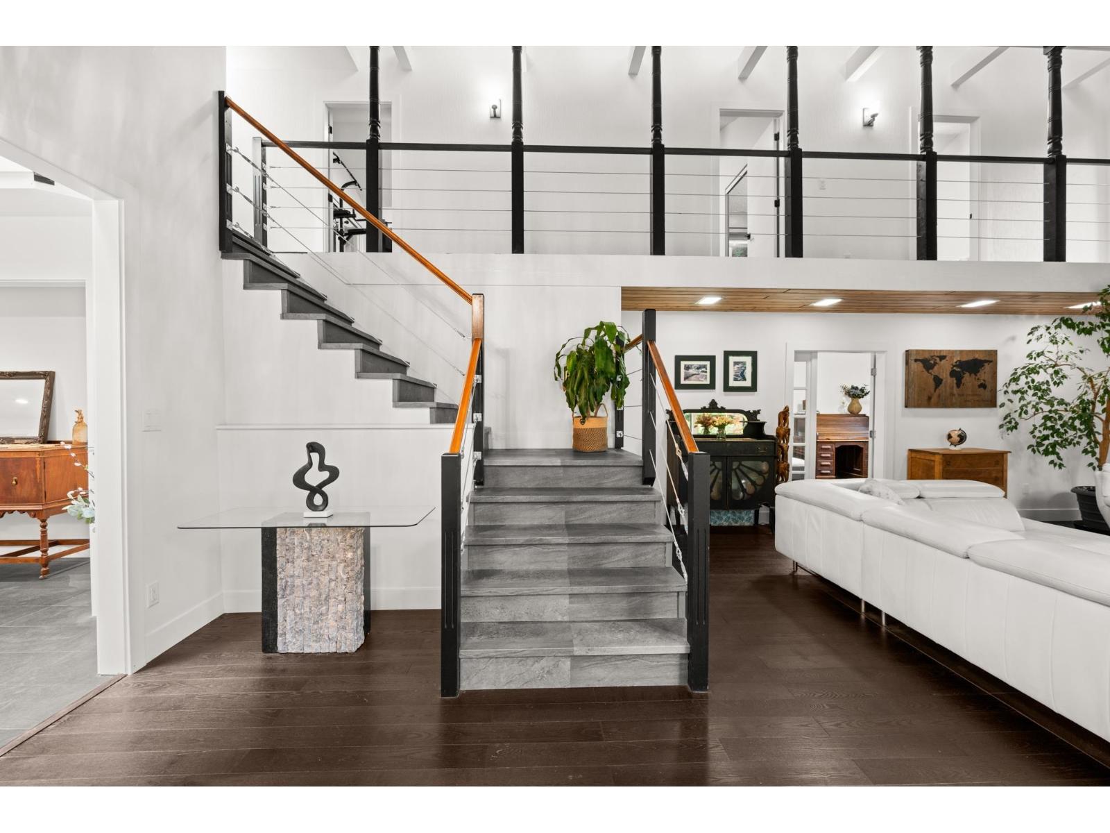 24411 56 Avenue, Langley, British Columbia  V2Z 1B8 - Photo 3 - R3115453