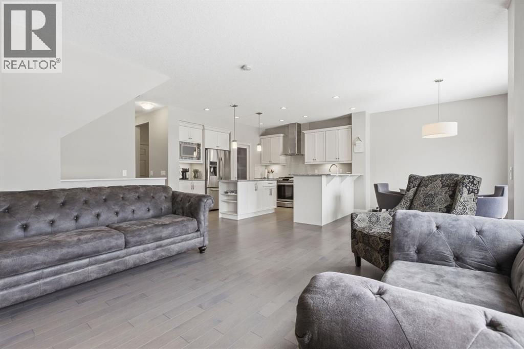 132 Sundown Way, Cochrane, Alberta  T4C 2M6 - Photo 13 - A2303130