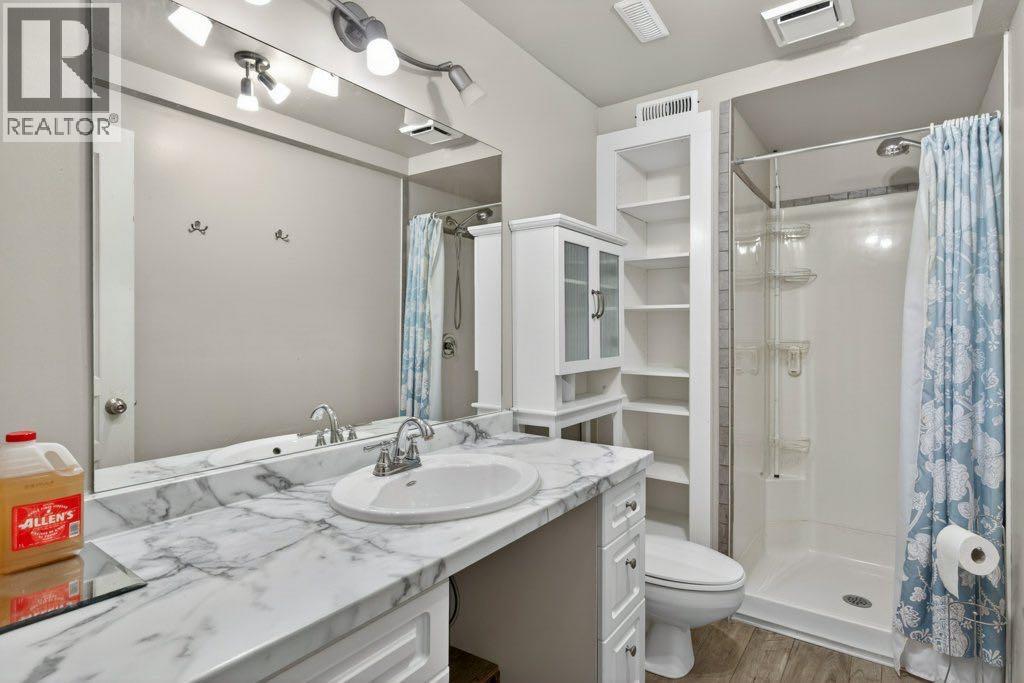 29 Shannon Manor SW, Calgary, Alberta  T2Y 2Y5 - Photo 24 - A2303275